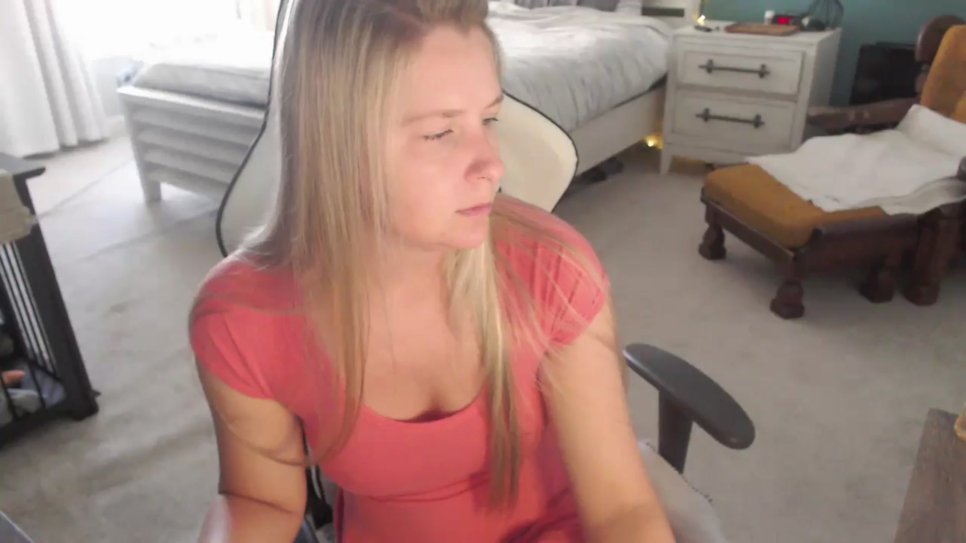 Gallery image thumbnail from GamerGirl's myfreecams stream on, 12/11/2024, 16:02 image 16 of 20