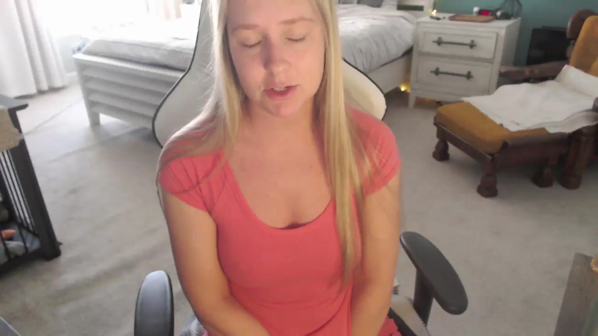 Gallery image thumbnail from GamerGirl's myfreecams stream on, 12/11/2024, 16:02 image 3 of 20