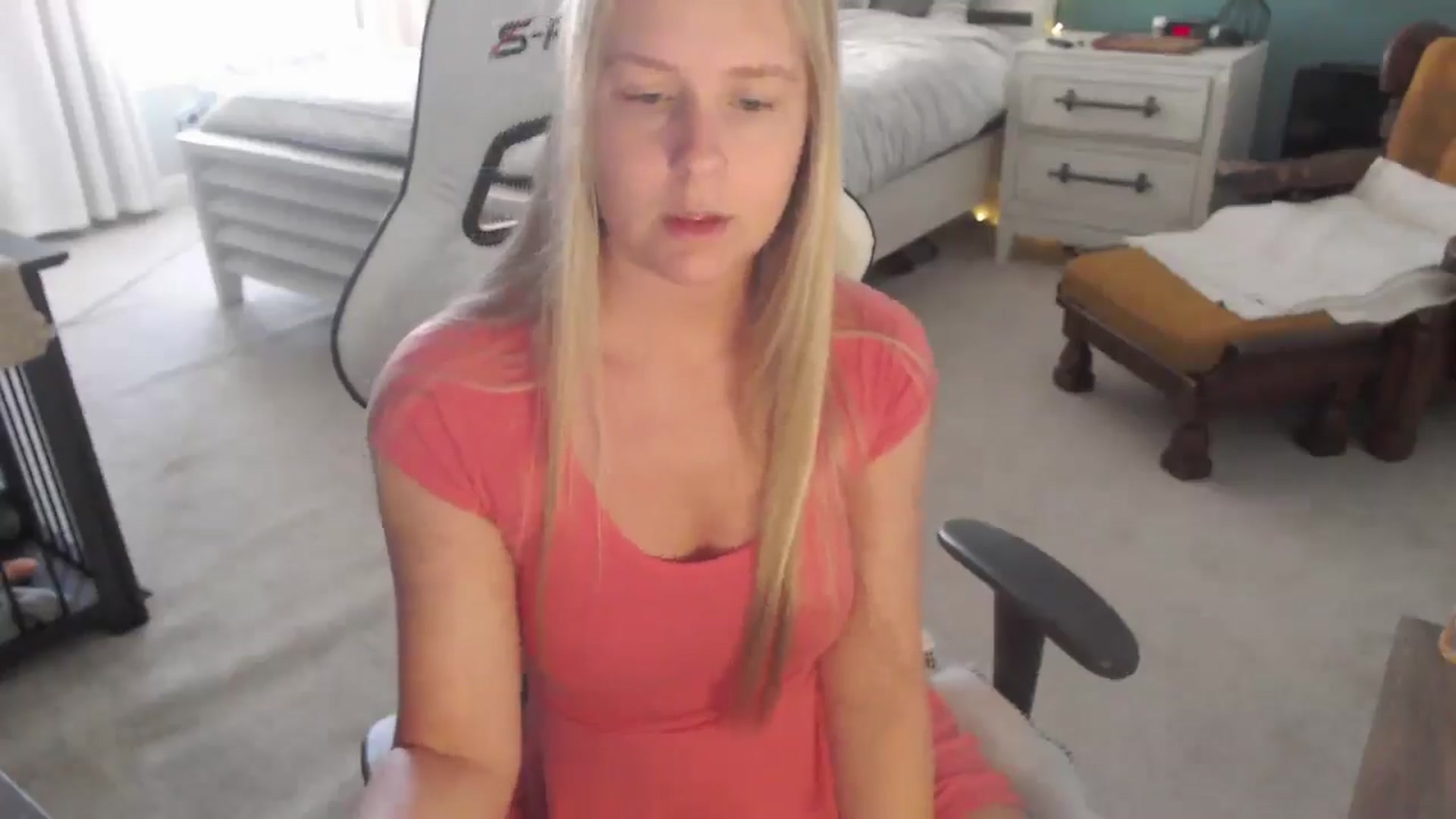 Gallery image thumbnail from GamerGirl's myfreecams stream on, 12/11/2024, 16:02 image 19 of 20