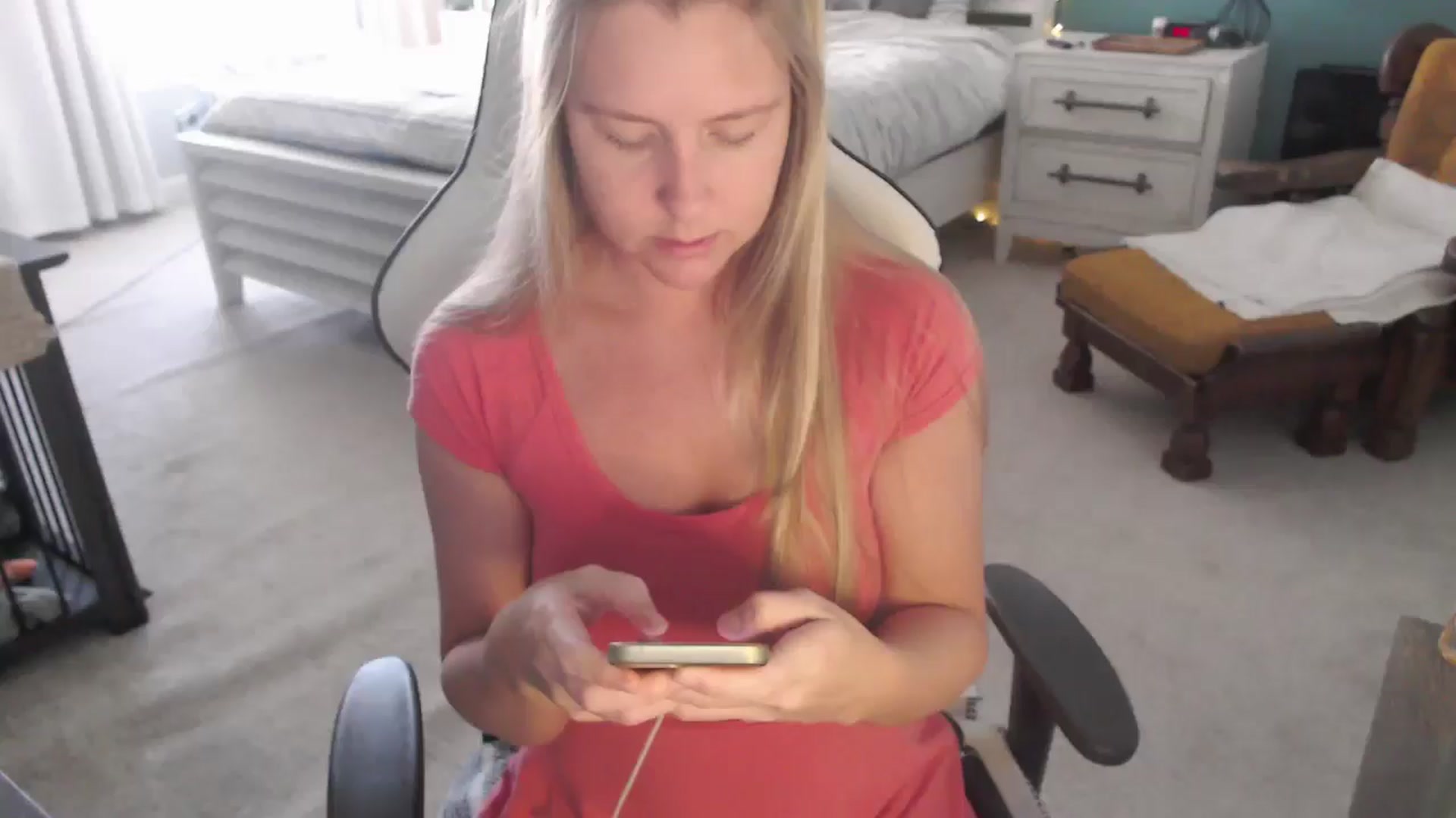 Gallery image thumbnail from GamerGirl's myfreecams stream on, 12/11/2024, 16:02 image 1 of 20