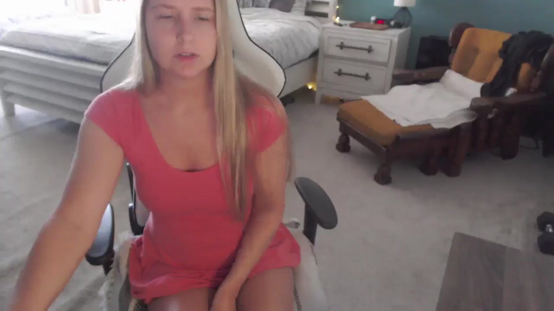 Gallery image thumbnail from GamerGirl's myfreecams stream on, 12/11/2024, 16:27 image 16 of 20