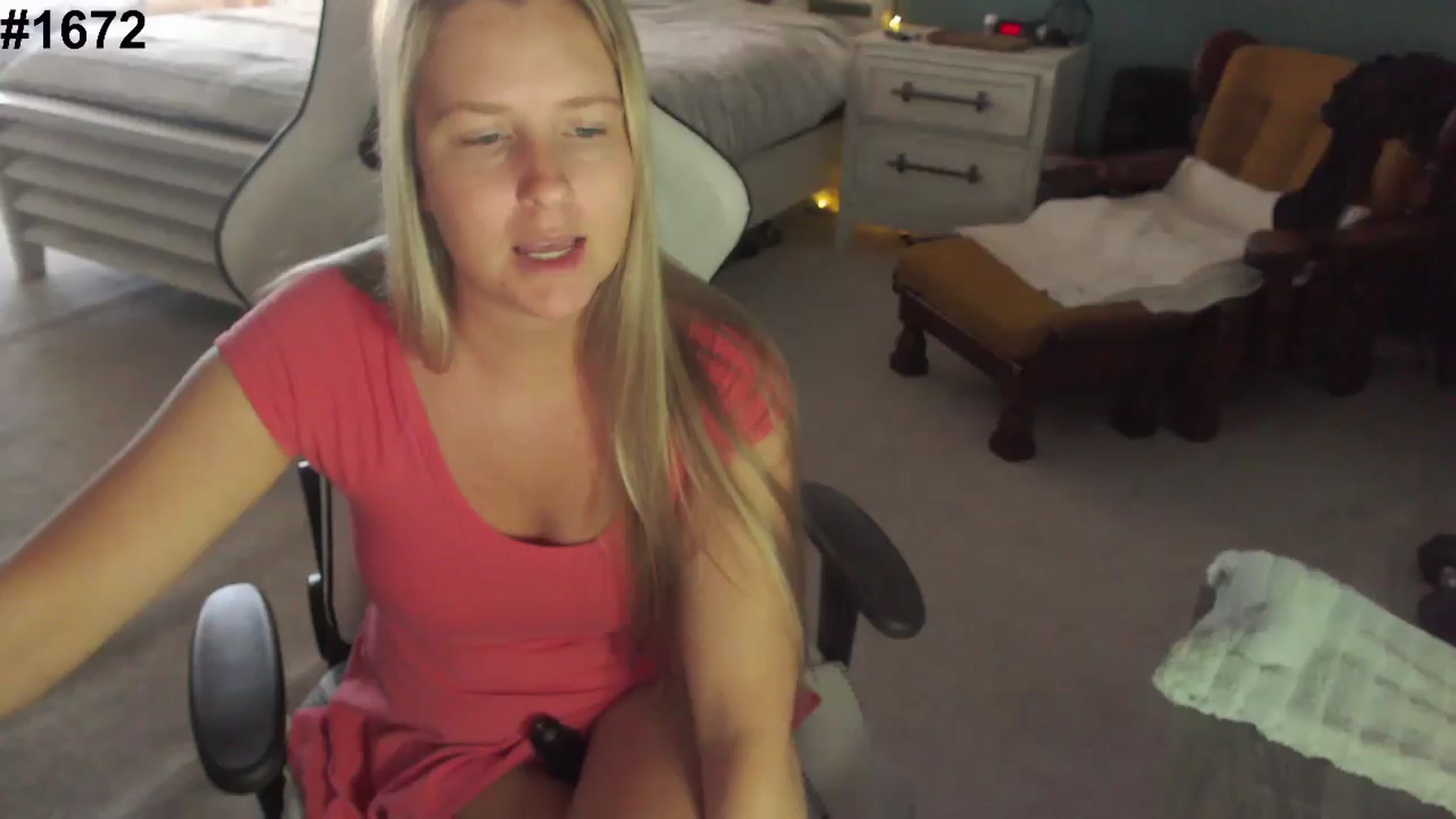 Gallery image thumbnail from GamerGirl's myfreecams stream on, 12/11/2024, 18:50 image 14 of 20