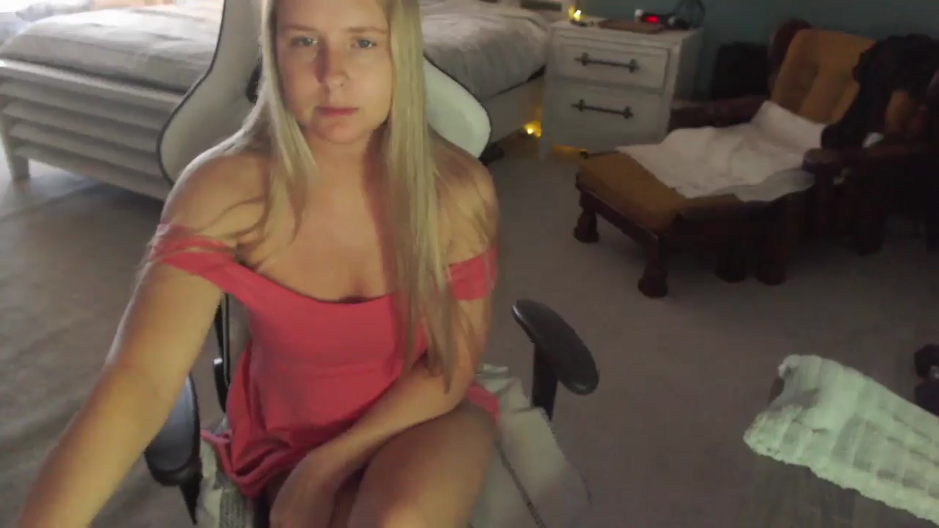 Gallery image thumbnail from GamerGirl's myfreecams stream on, 12/11/2024, 18:50 image 10 of 20