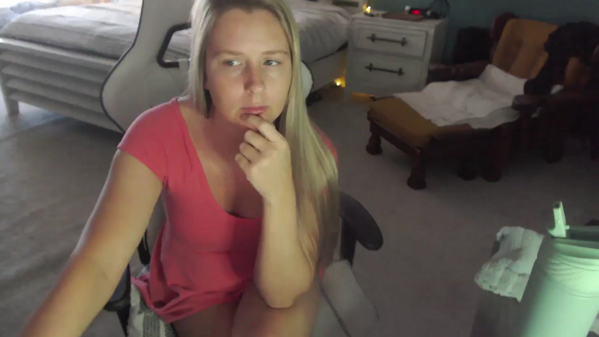 Gallery image thumbnail from GamerGirl's myfreecams stream on, 12/11/2024, 18:50 image 12 of 20