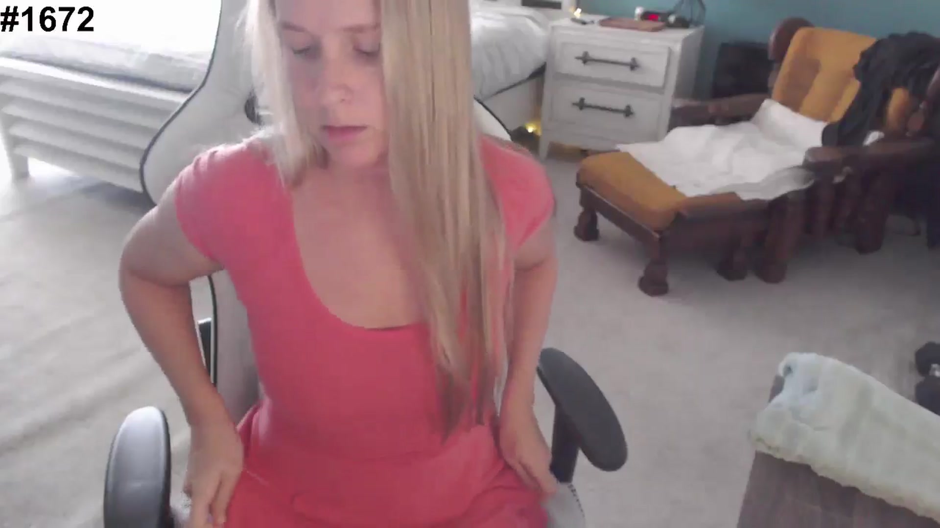 Gallery image thumbnail from GamerGirl's myfreecams stream on, 12/11/2024, 19:44 image 11 of 20