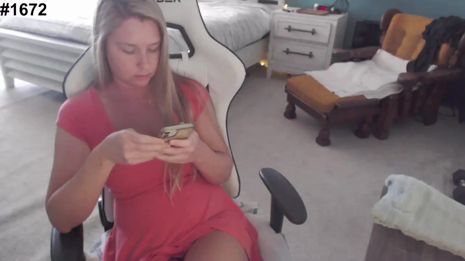 Gallery image thumbnail from GamerGirl's myfreecams stream on, 12/11/2024, 19:44 image 2 of 20