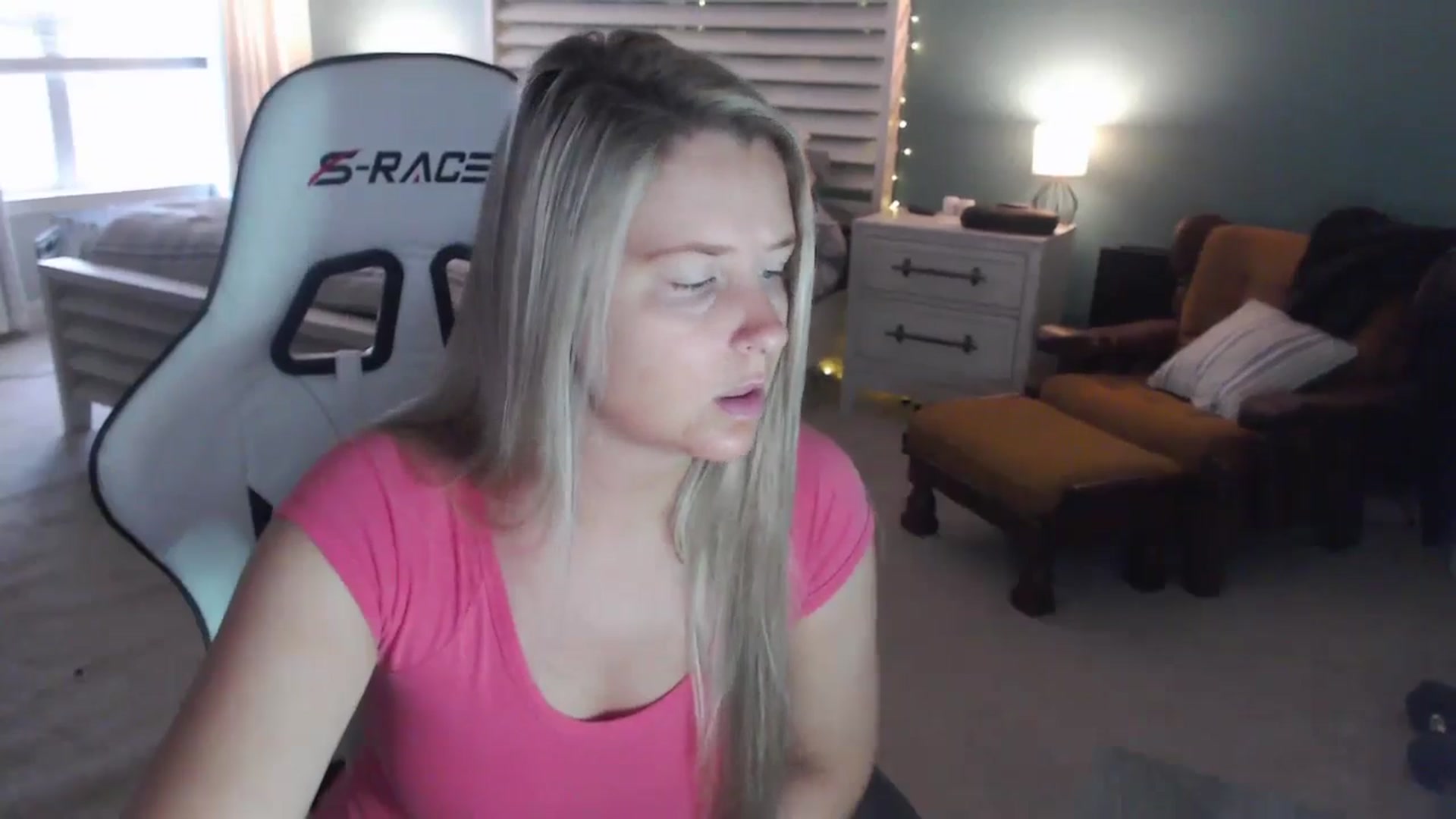 Gallery image thumbnail from GamerGirl's myfreecams stream on, 12/27/2024, 18:20 image 14 of 20