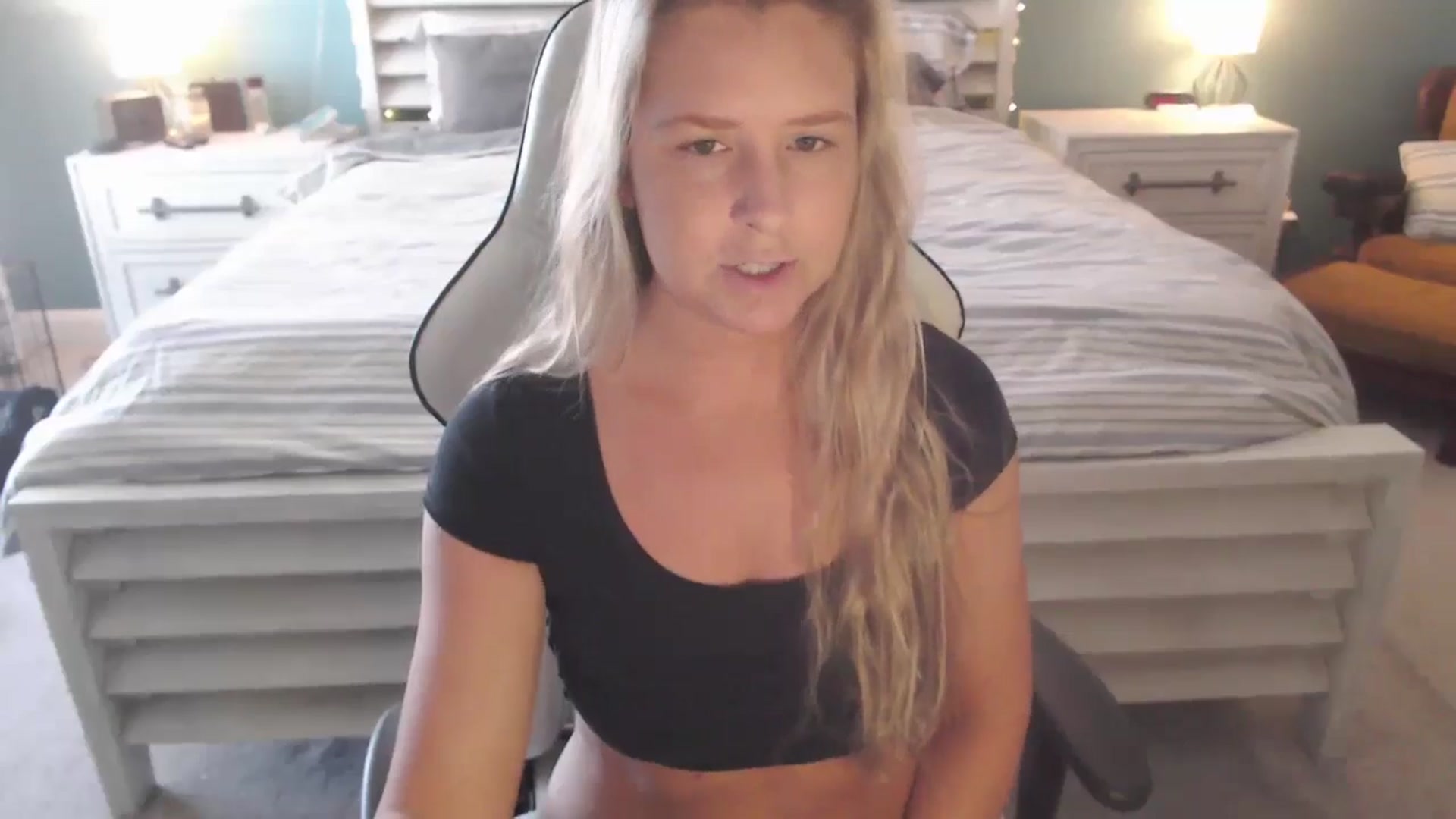 Gallery image thumbnail from GamerGirl's myfreecams stream on, 01/02/2025, 17:26 image 5 of 20