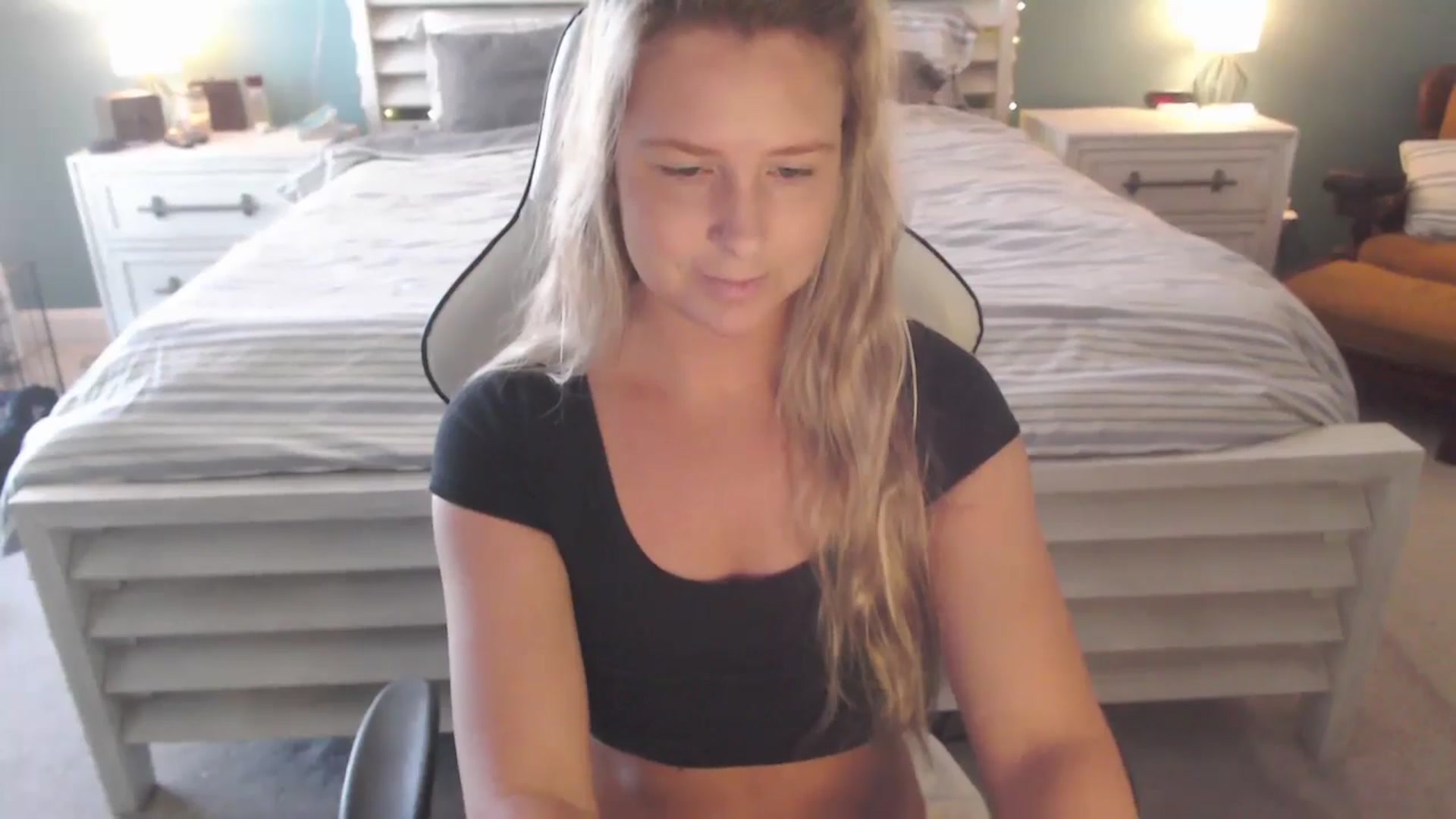 Gallery image thumbnail from GamerGirl's myfreecams stream on, 01/02/2025, 17:26 image 17 of 20