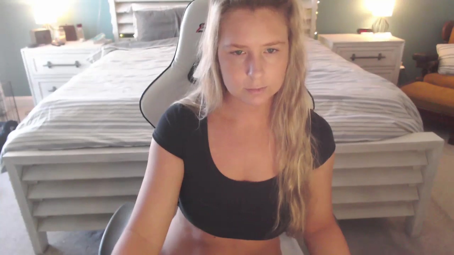 Gallery image thumbnail from GamerGirl's myfreecams stream on, 01/02/2025, 17:26 image 14 of 20