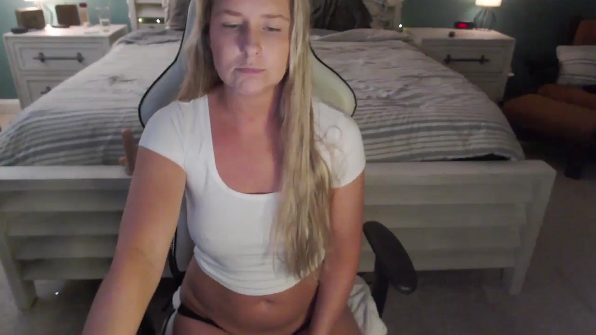 Gallery image thumbnail from GamerGirl's myfreecams stream on, 01/03/2025, 21:41 image 13 of 20