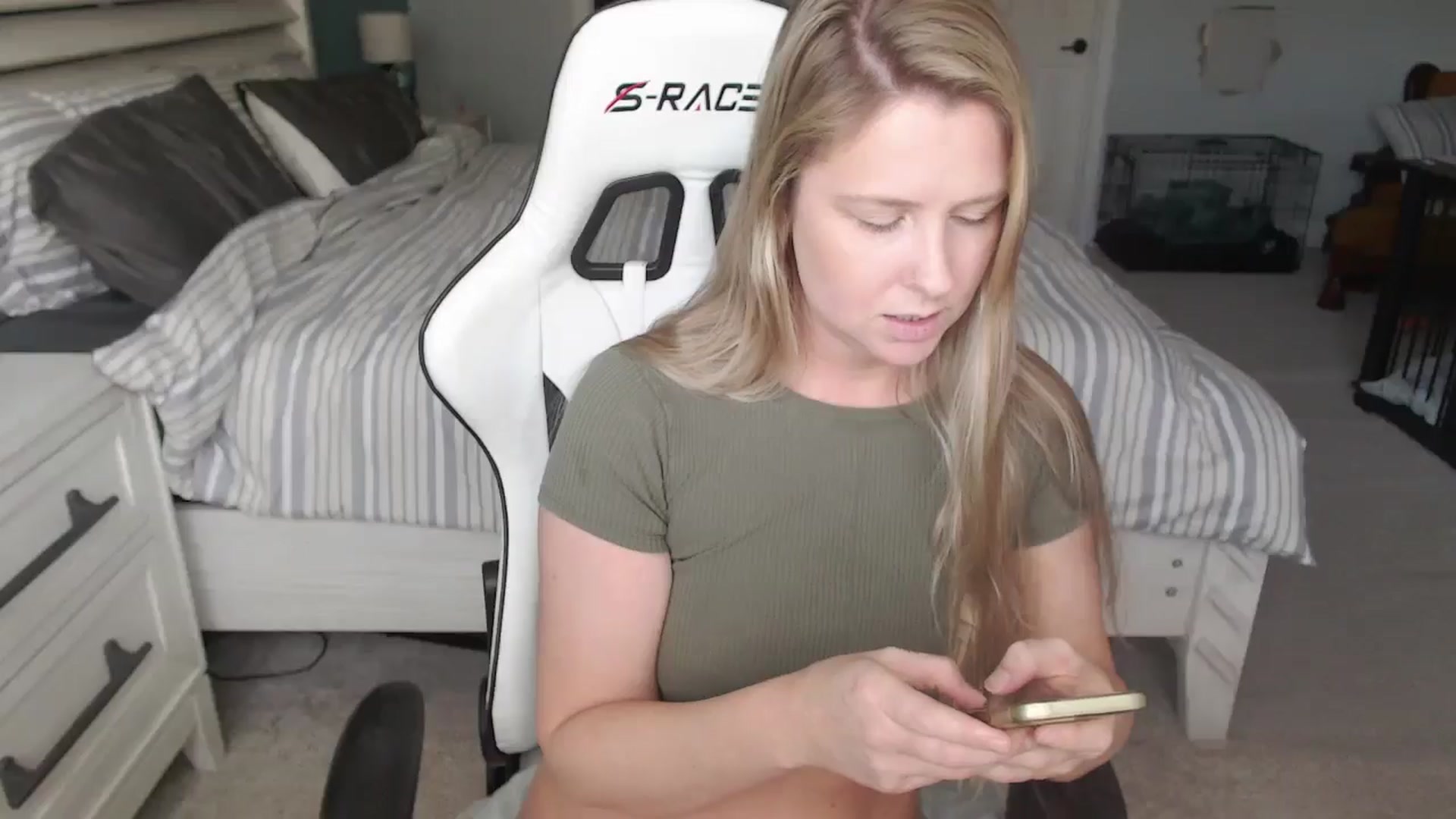 Gallery image thumbnail from GamerGirl's myfreecams stream on, 01/08/2025, 19:08 image 14 of 20