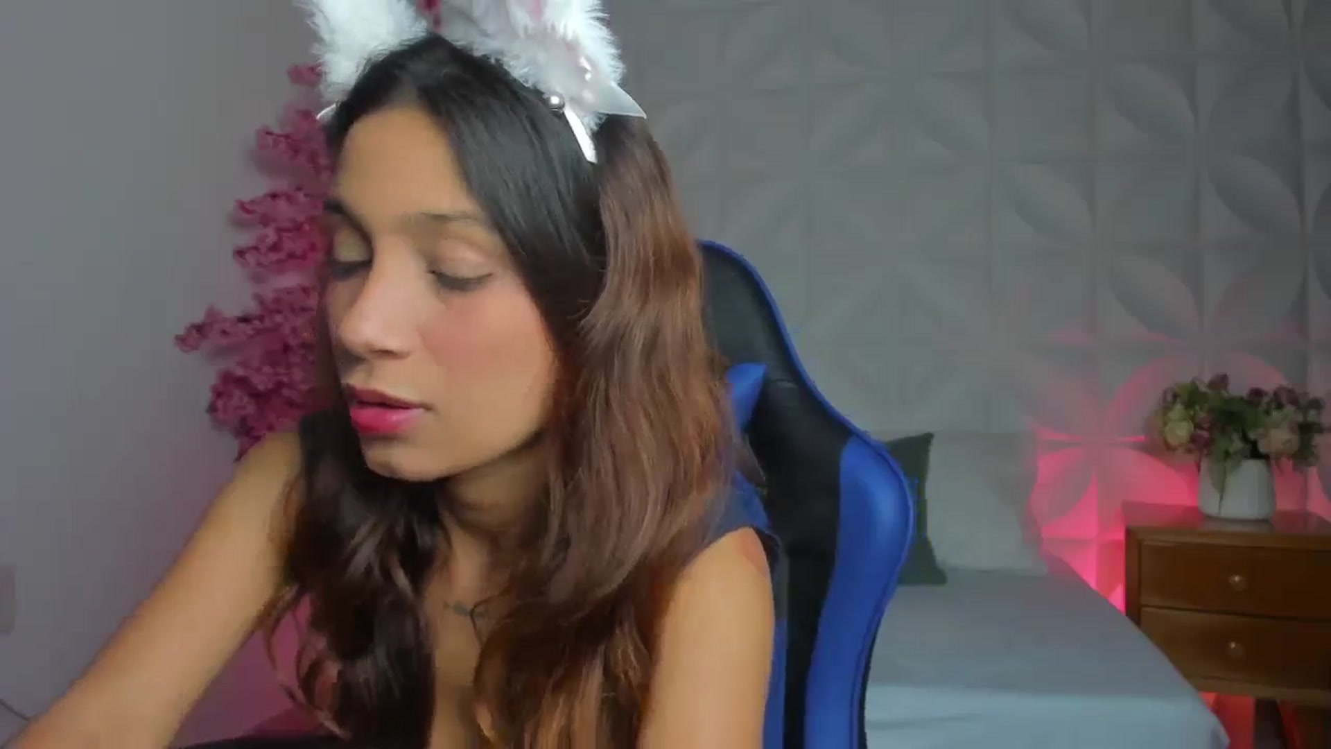Gallery image thumbnail from Gamora22's myfreecams stream on, 04/13/2026, 14:38 image 2 of 20