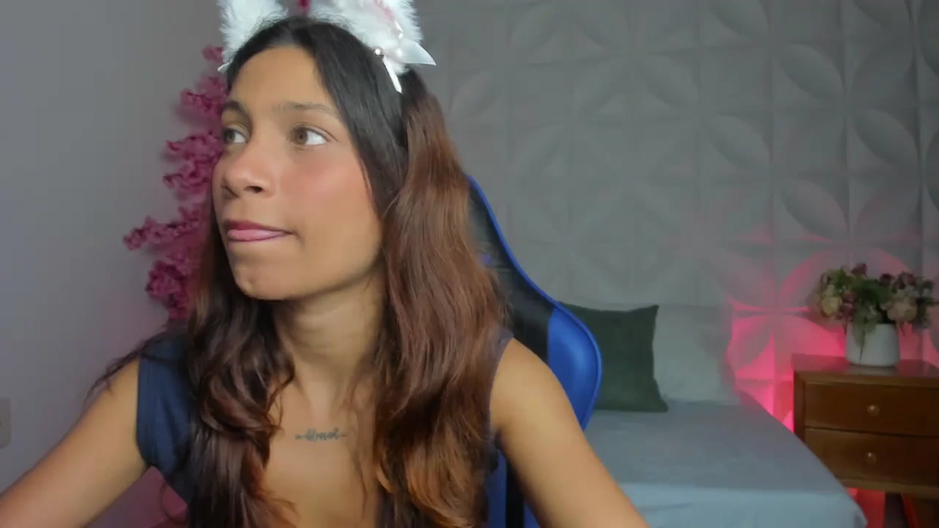 Gallery image thumbnail from Gamora22's myfreecams stream on, 04/13/2026, 14:38 image 19 of 20