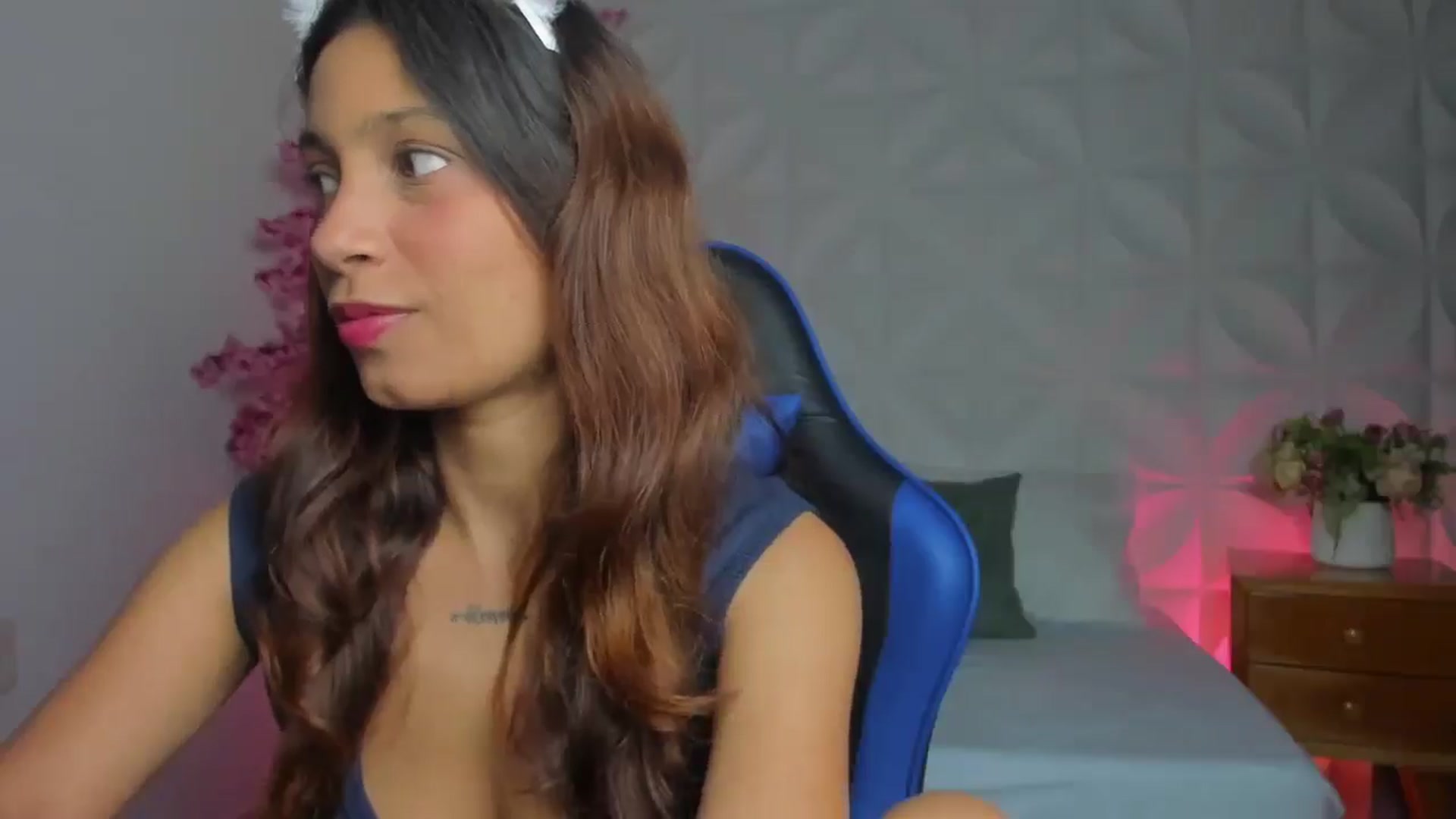Gallery image thumbnail from Gamora22's myfreecams stream on, 04/13/2026, 14:38 image 10 of 20