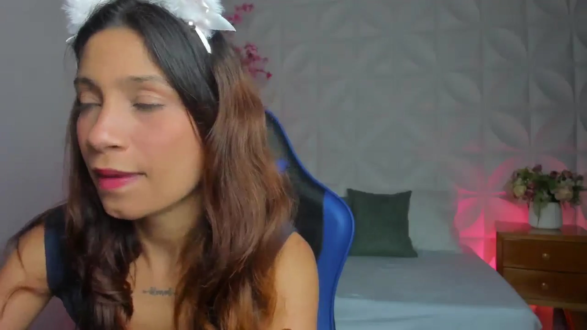 Gallery image thumbnail from Gamora22's myfreecams stream on, 04/13/2026, 14:38 image 14 of 20