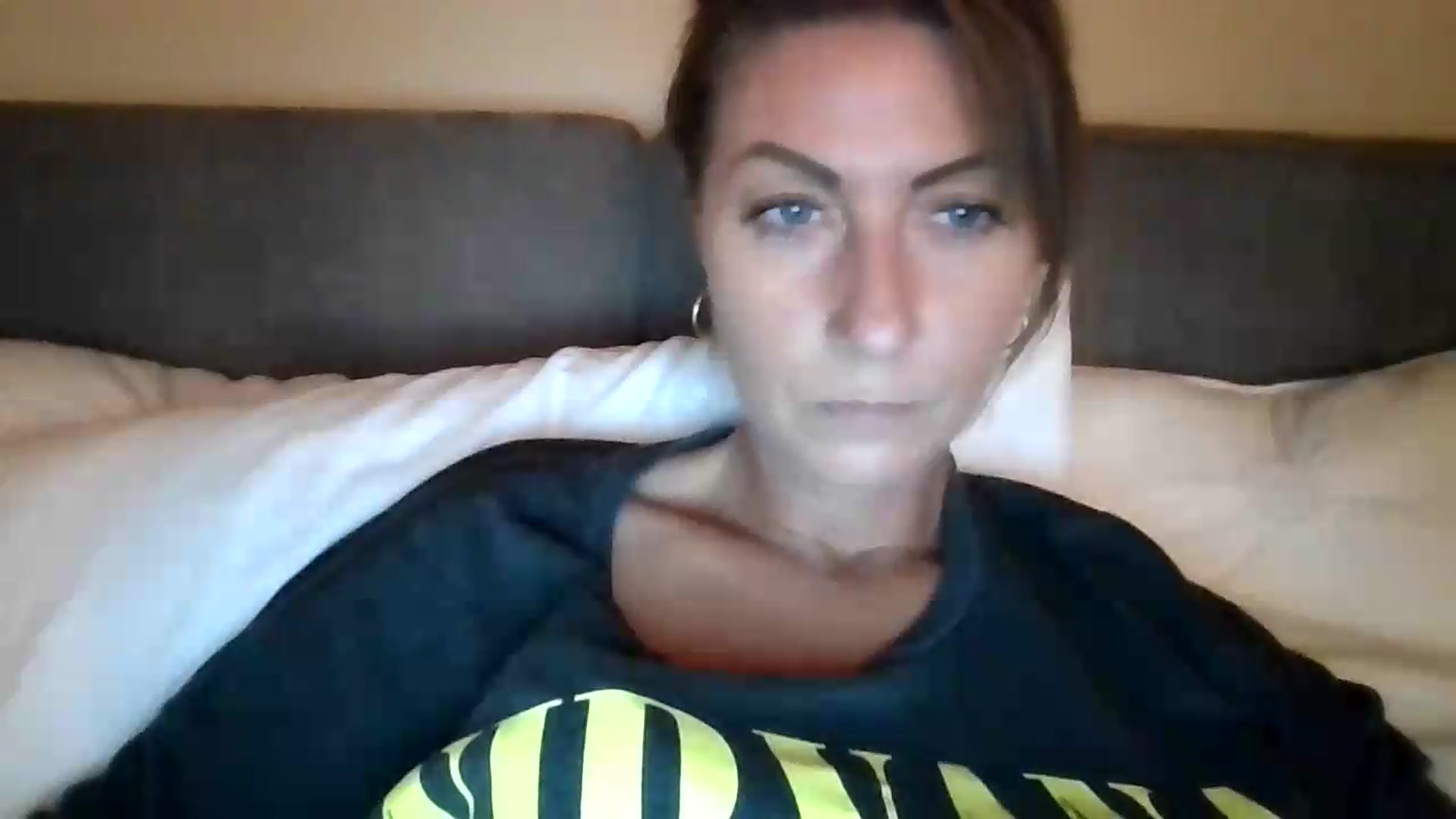 Gallery image thumbnail from Ganjaa_goddess's myfreecams stream on, 08/30/2026, 24:46 image 2 of 20
