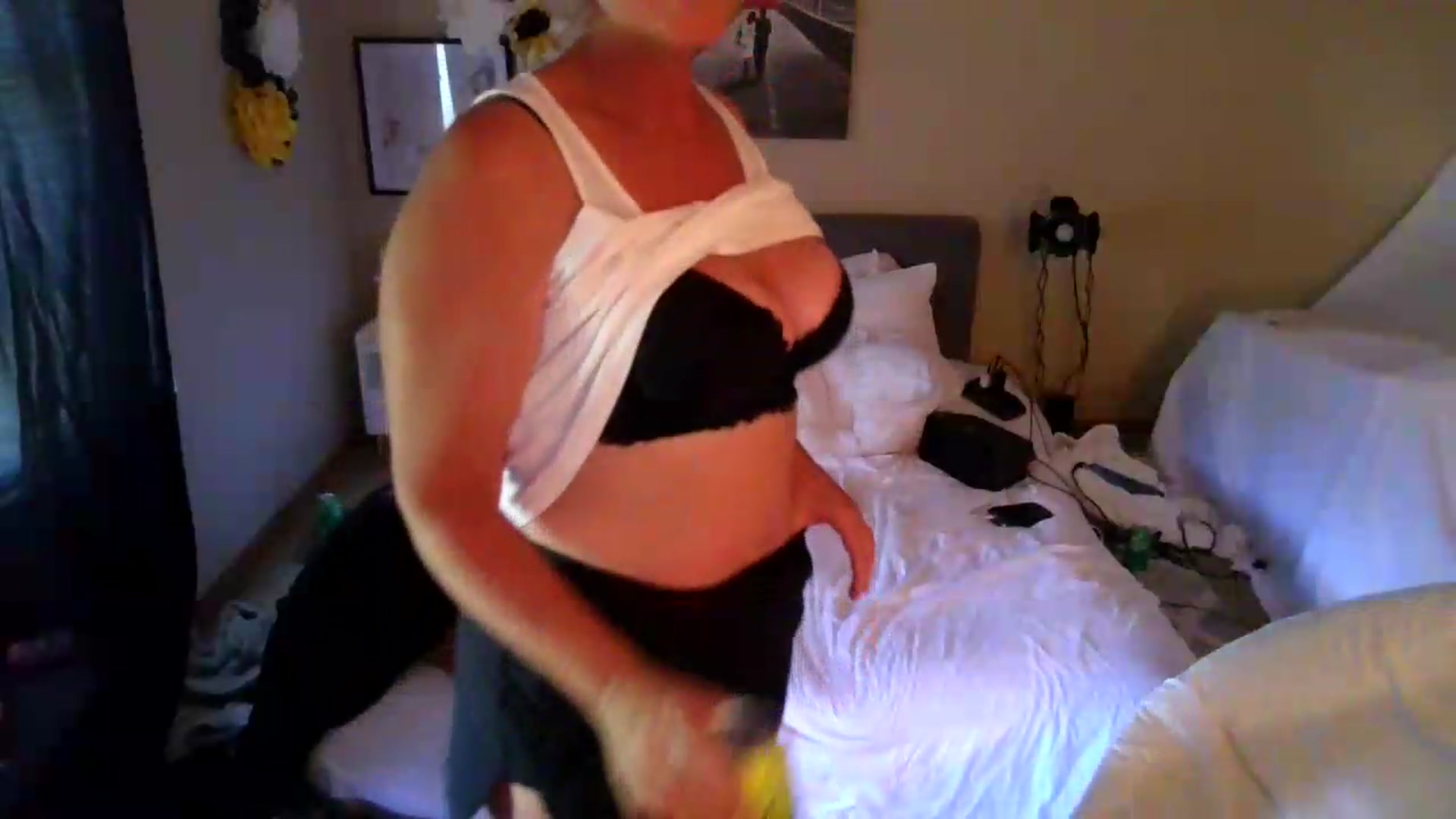 Gallery image thumbnail from Ganjaa_goddess's myfreecams stream on, 09/07/2026, 18:07 image 16 of 20