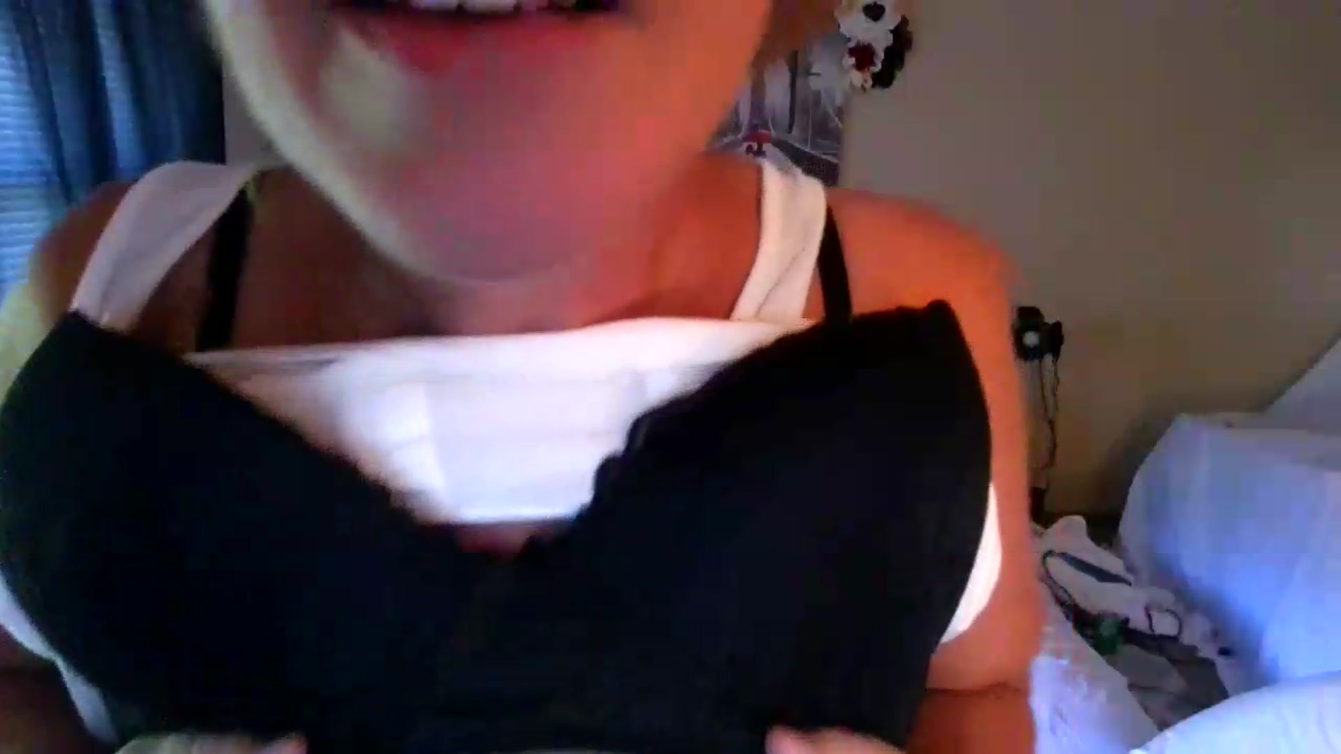 Gallery image thumbnail from Ganjaa_goddess's myfreecams stream on, 09/07/2026, 18:07 image 17 of 20