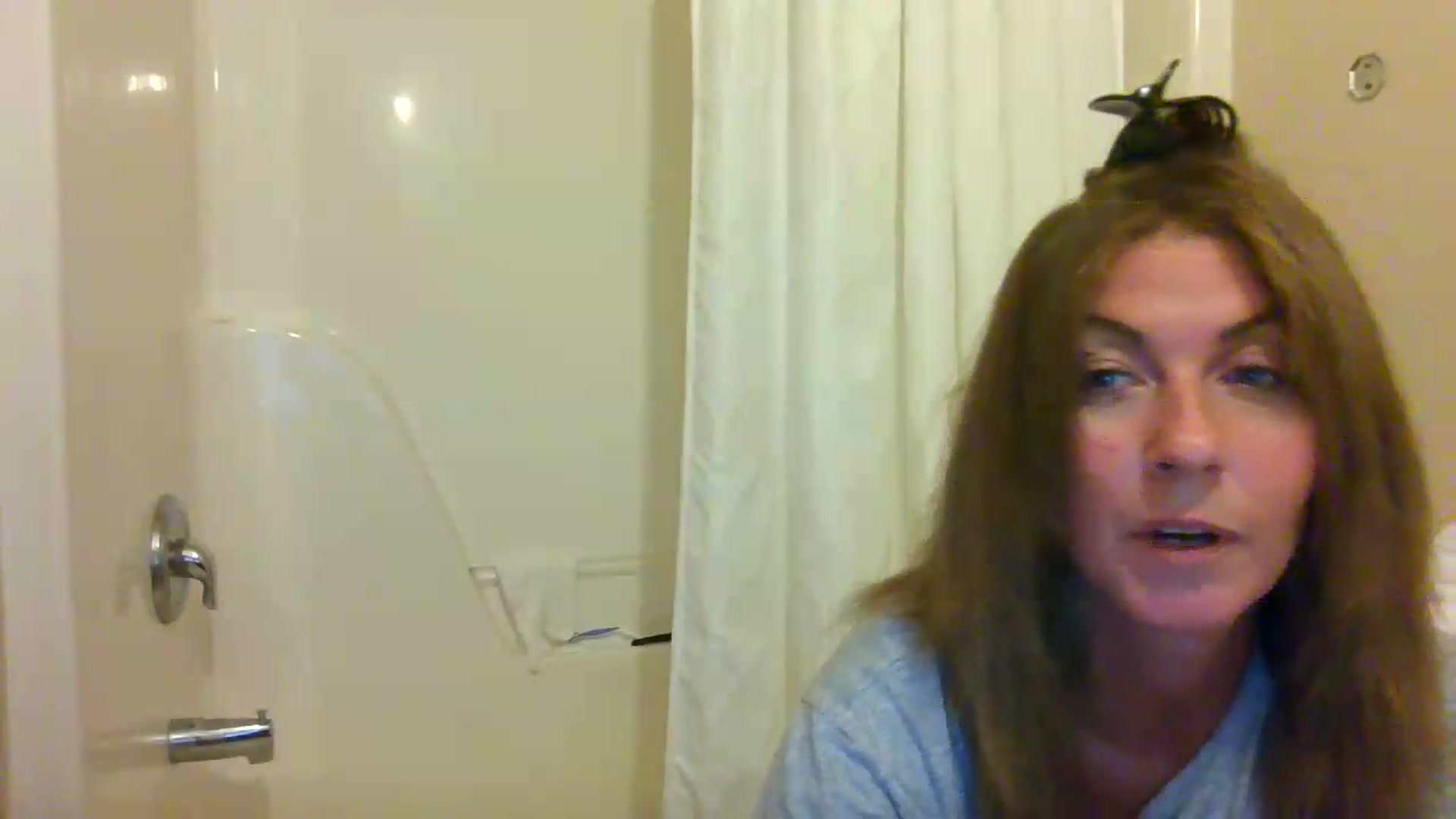 Gallery image thumbnail from Ganjaa_goddess's myfreecams stream on, 09/08/2026, 15:32 image 8 of 20
