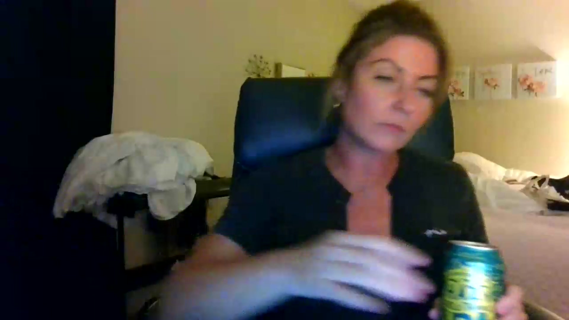 Gallery image thumbnail from Ganjaa_goddess's myfreecams stream on, 09/18/2026, 03:13 image 8 of 20