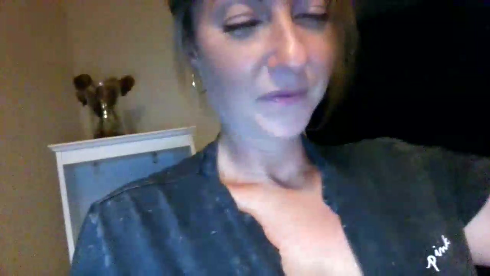 Gallery image thumbnail from Ganjaa_goddess's myfreecams stream on, 09/18/2026, 03:13 image 11 of 20
