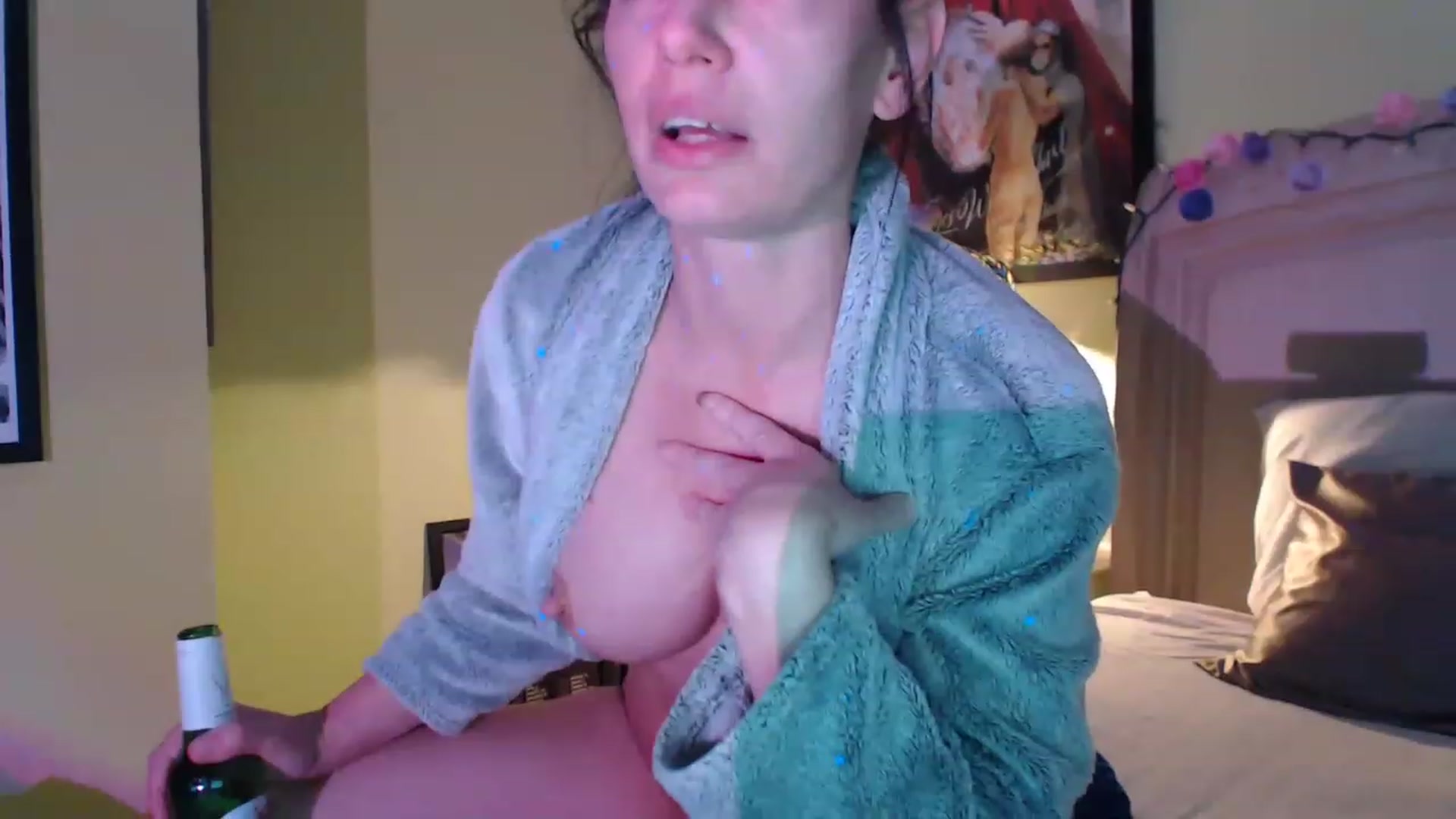 Gallery image thumbnail from GardenGirl's myfreecams stream on, 04/23/2023, 08:03 image 10 of 20