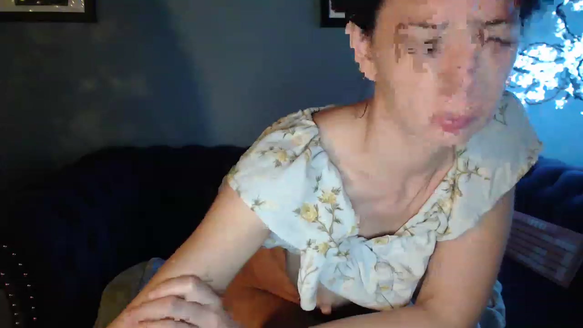 Gallery image thumbnail from GardenGirl's myfreecams stream on, 05/25/2023, 08:29 image 17 of 20
