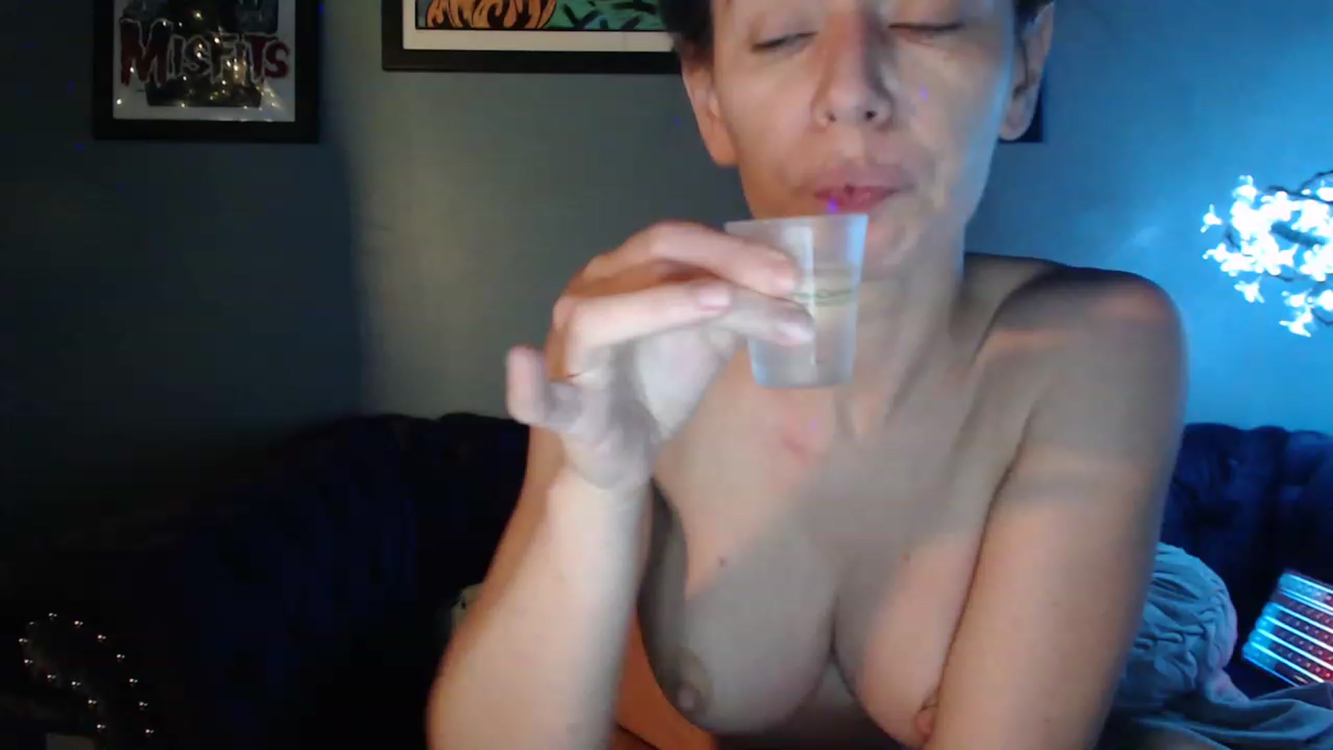Gallery image thumbnail from GardenGirl's myfreecams stream on, 06/26/2023, 08:36 image 7 of 20