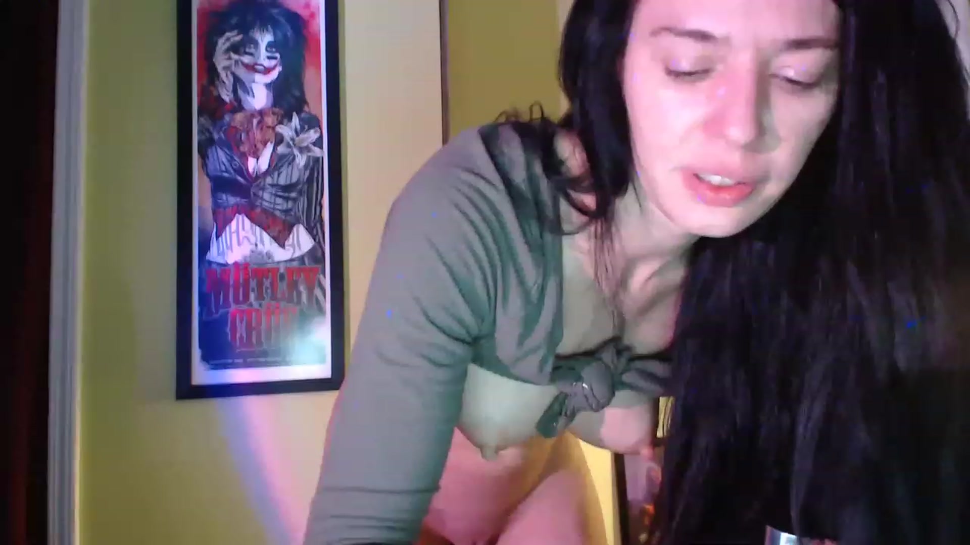 Gallery image thumbnail from GardenGirl's myfreecams stream on, 07/10/2023, 09:01 image 17 of 20