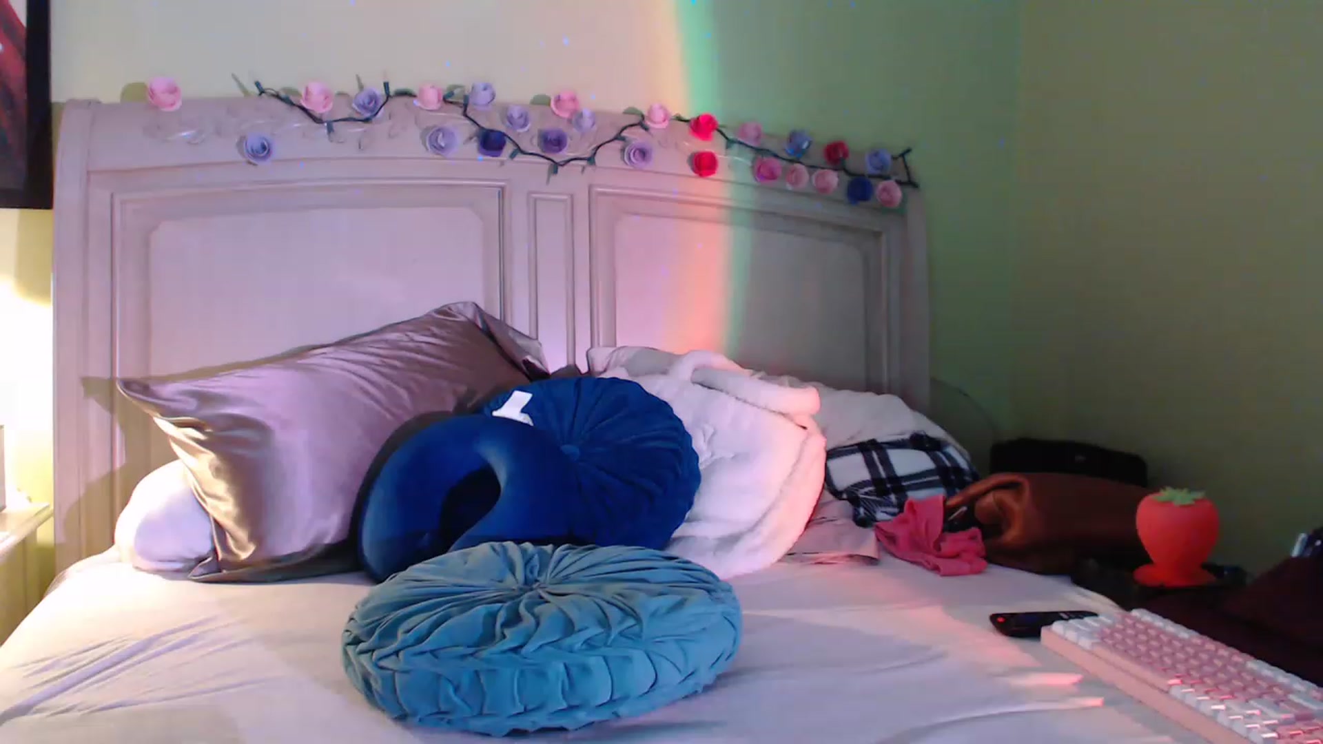 Gallery image thumbnail from GardenGirl's myfreecams stream on, 07/31/2023, 08:20 image 10 of 20