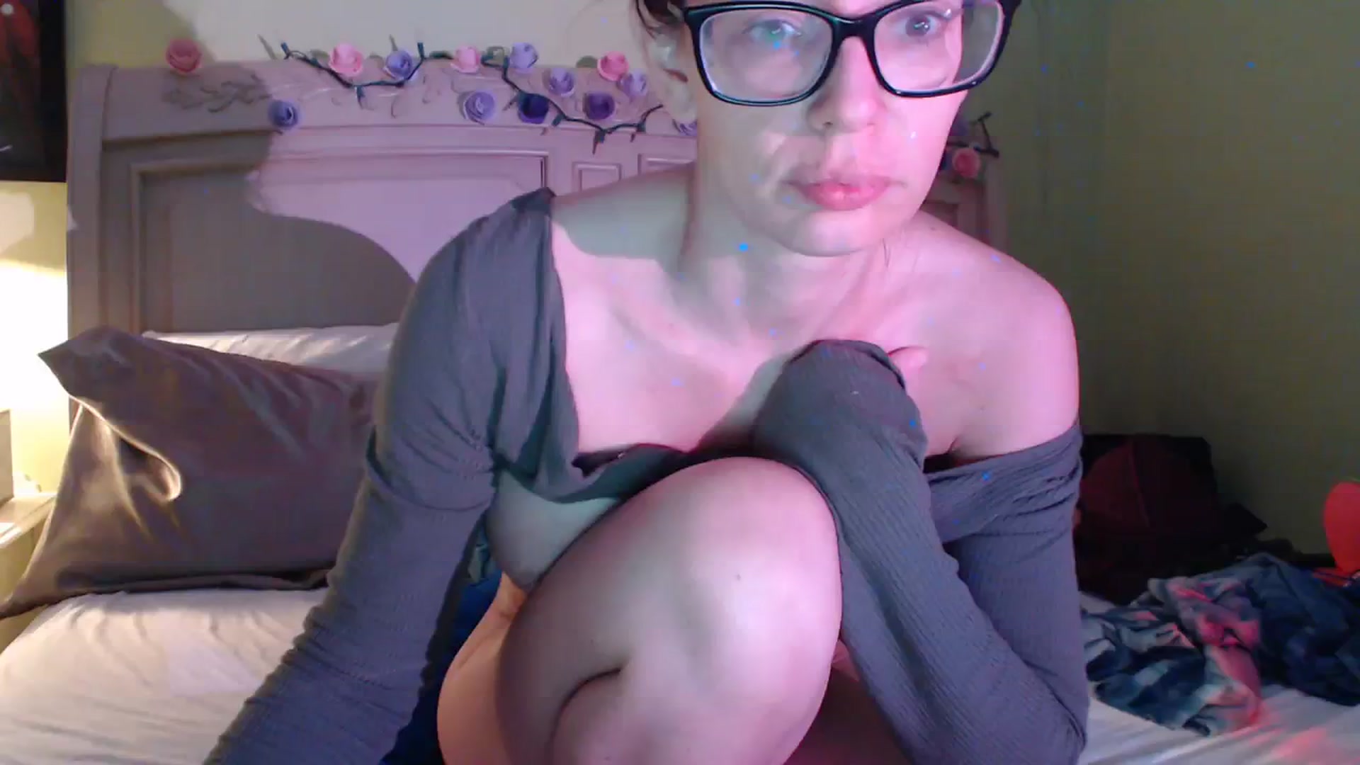 Gallery image thumbnail from GardenGirl's myfreecams stream on, 10/11/2023, 10:00 image 13 of 20