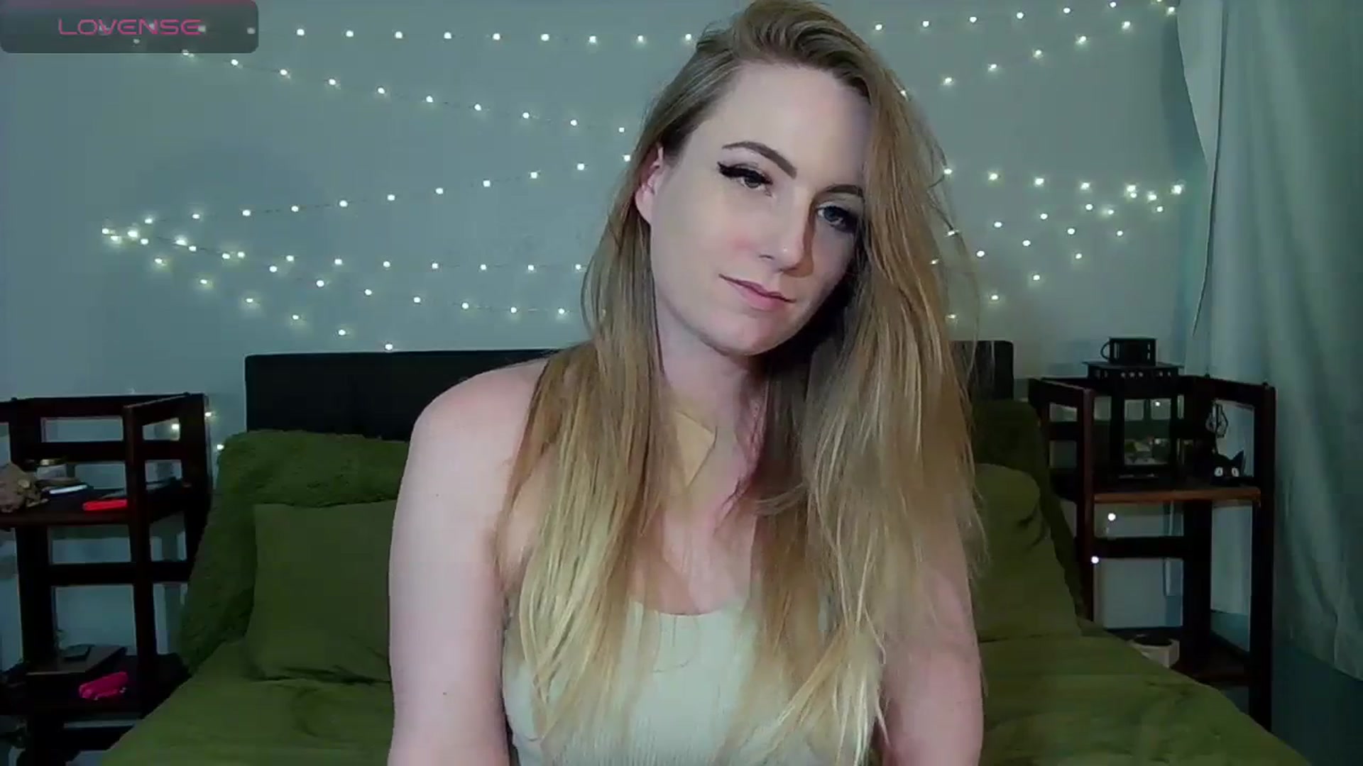 Gallery image thumbnail from Gardengirl69's myfreecams stream on, 01/20/2024, 22:45 image 4 of 20