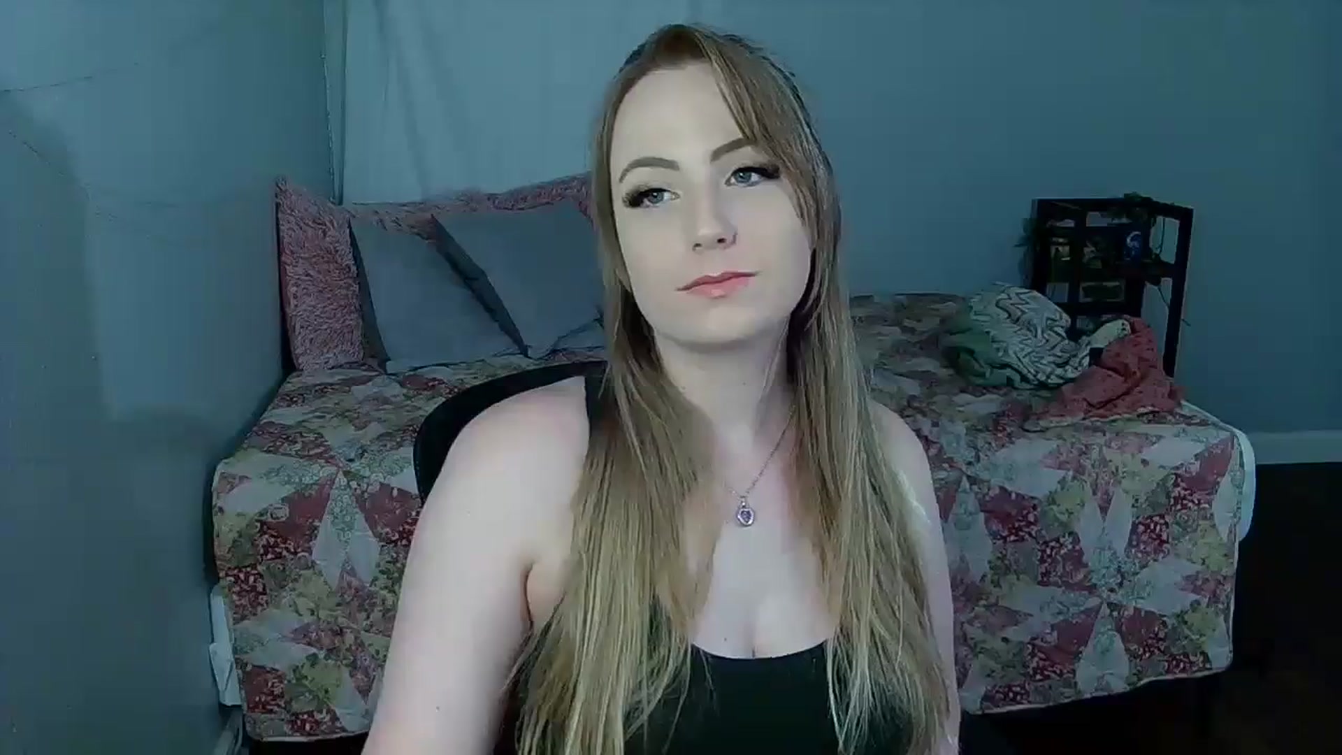 Gallery image thumbnail from Gardengirl69's myfreecams stream on, 07/05/2024, 22:10 image 7 of 20