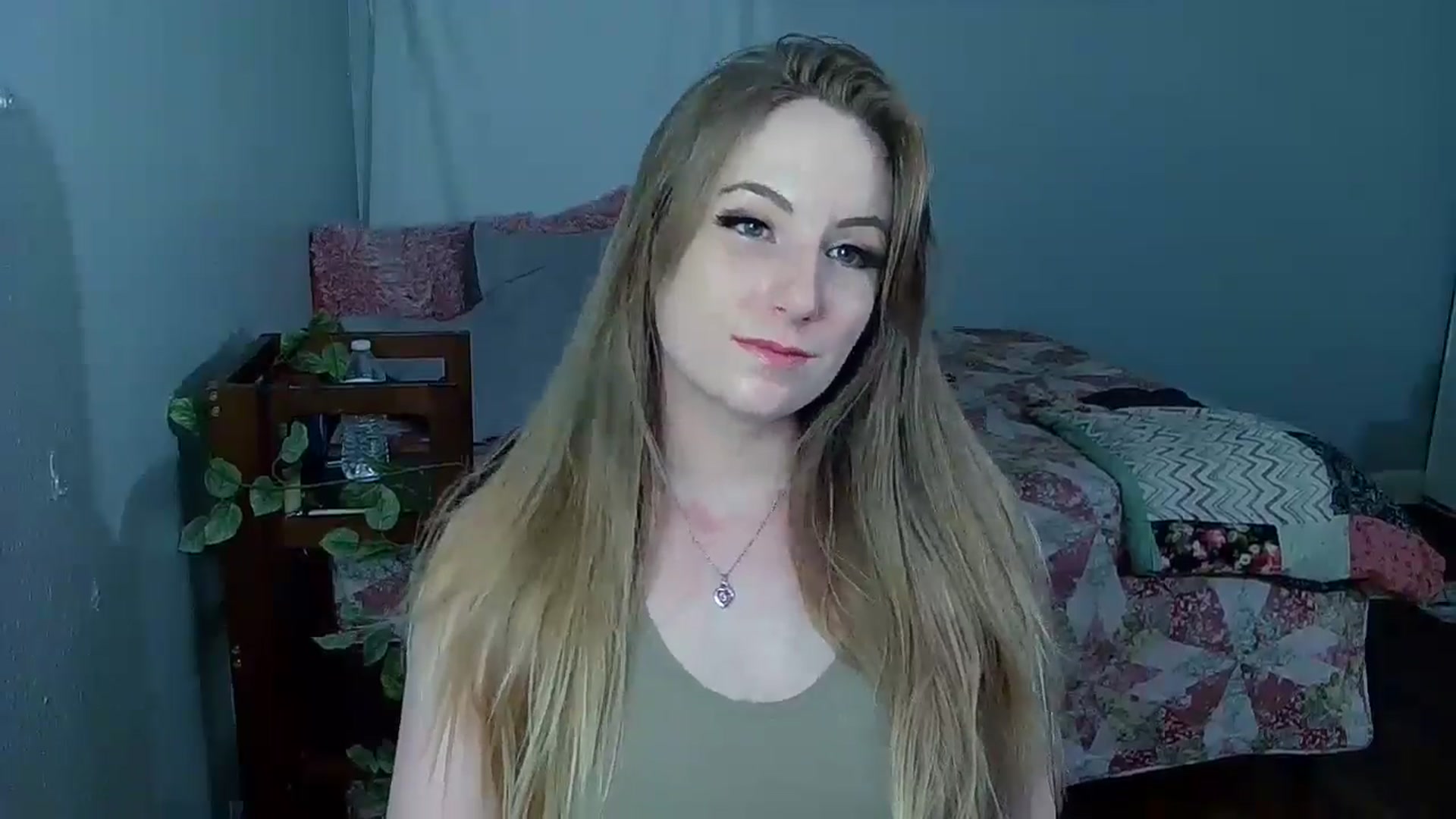 Gallery image thumbnail from Gardengirl69's myfreecams stream on, 07/06/2024, 22:24 image 17 of 20
