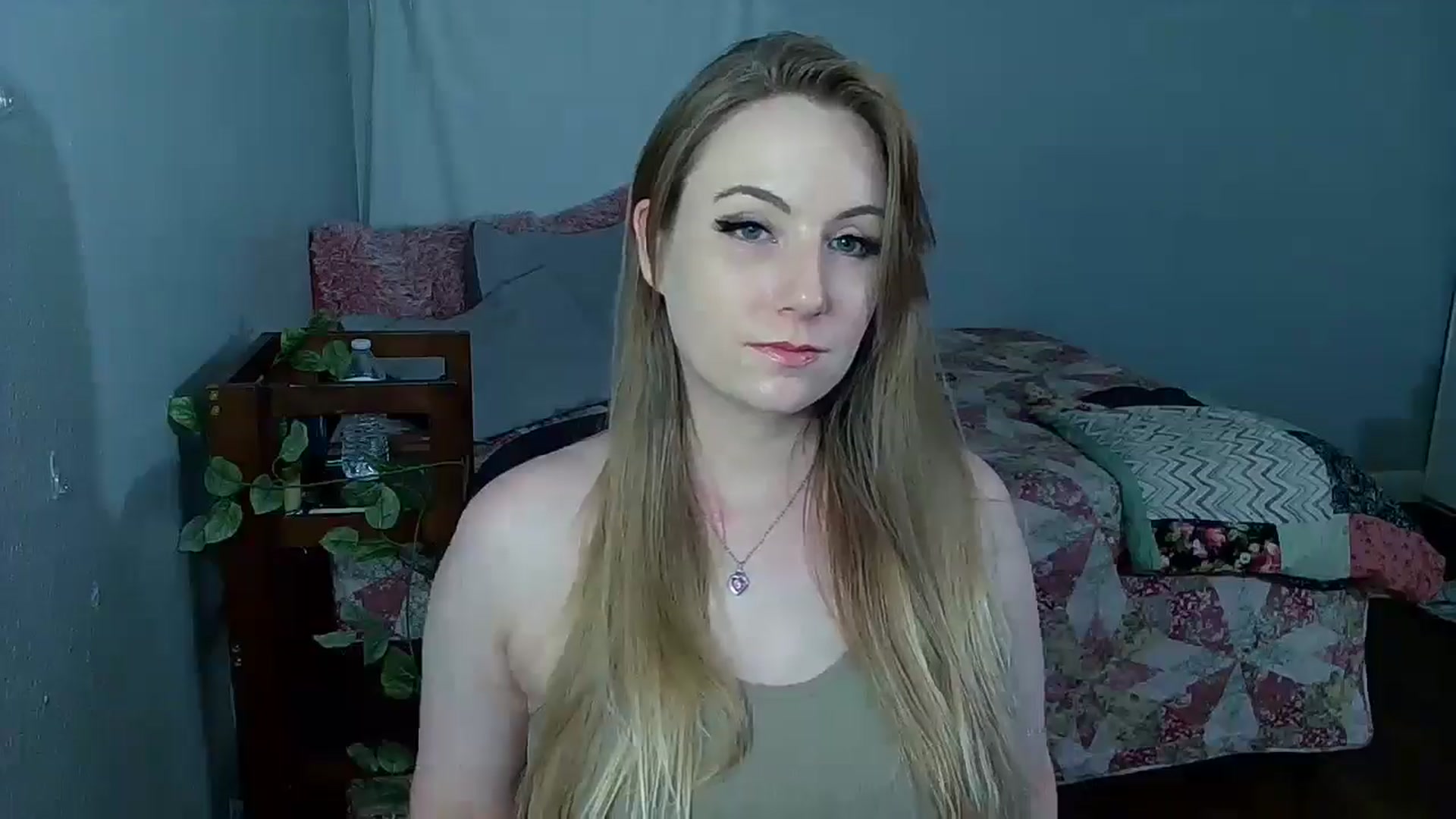 Gallery image thumbnail from Gardengirl69's myfreecams stream on, 07/06/2024, 22:24 image 9 of 20