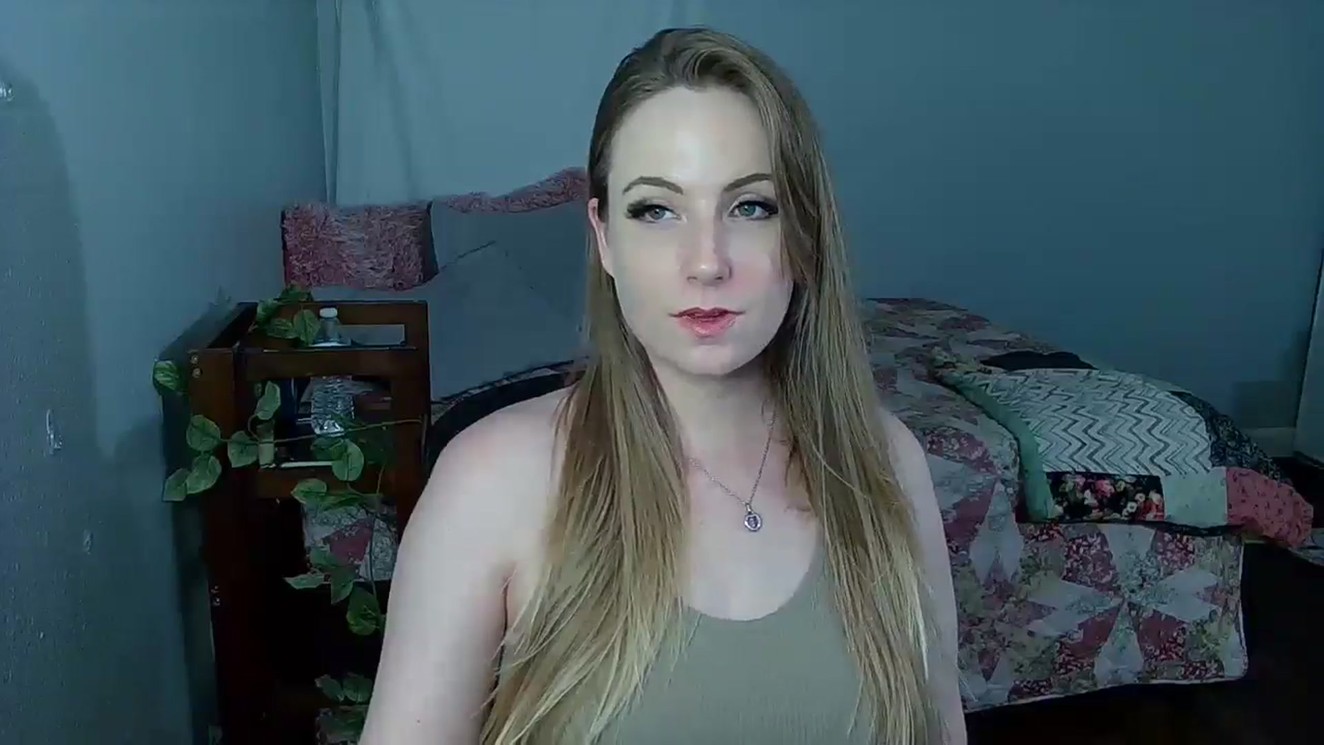 Gallery image thumbnail from Gardengirl69's myfreecams stream on, 07/06/2024, 22:24 image 6 of 20