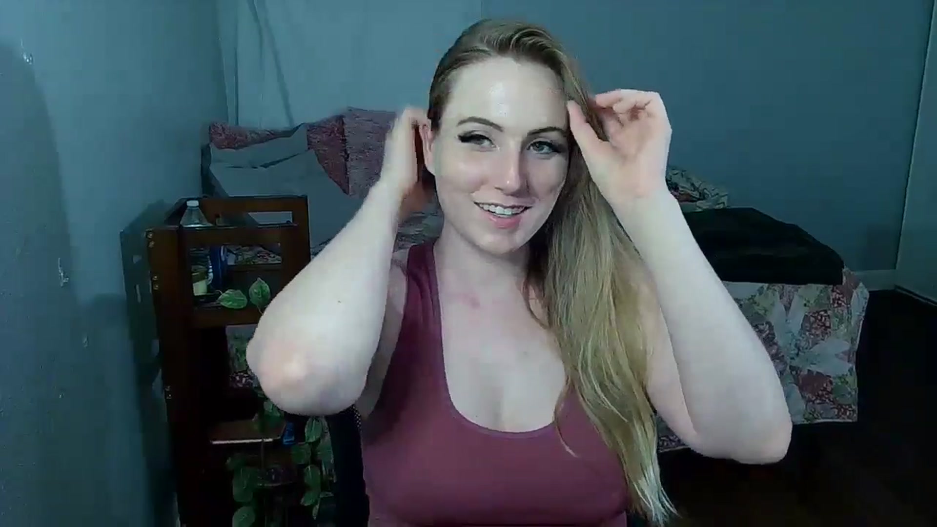 Gallery image thumbnail from Gardengirl69's myfreecams stream on, 07/08/2024, 22:14 image 10 of 20