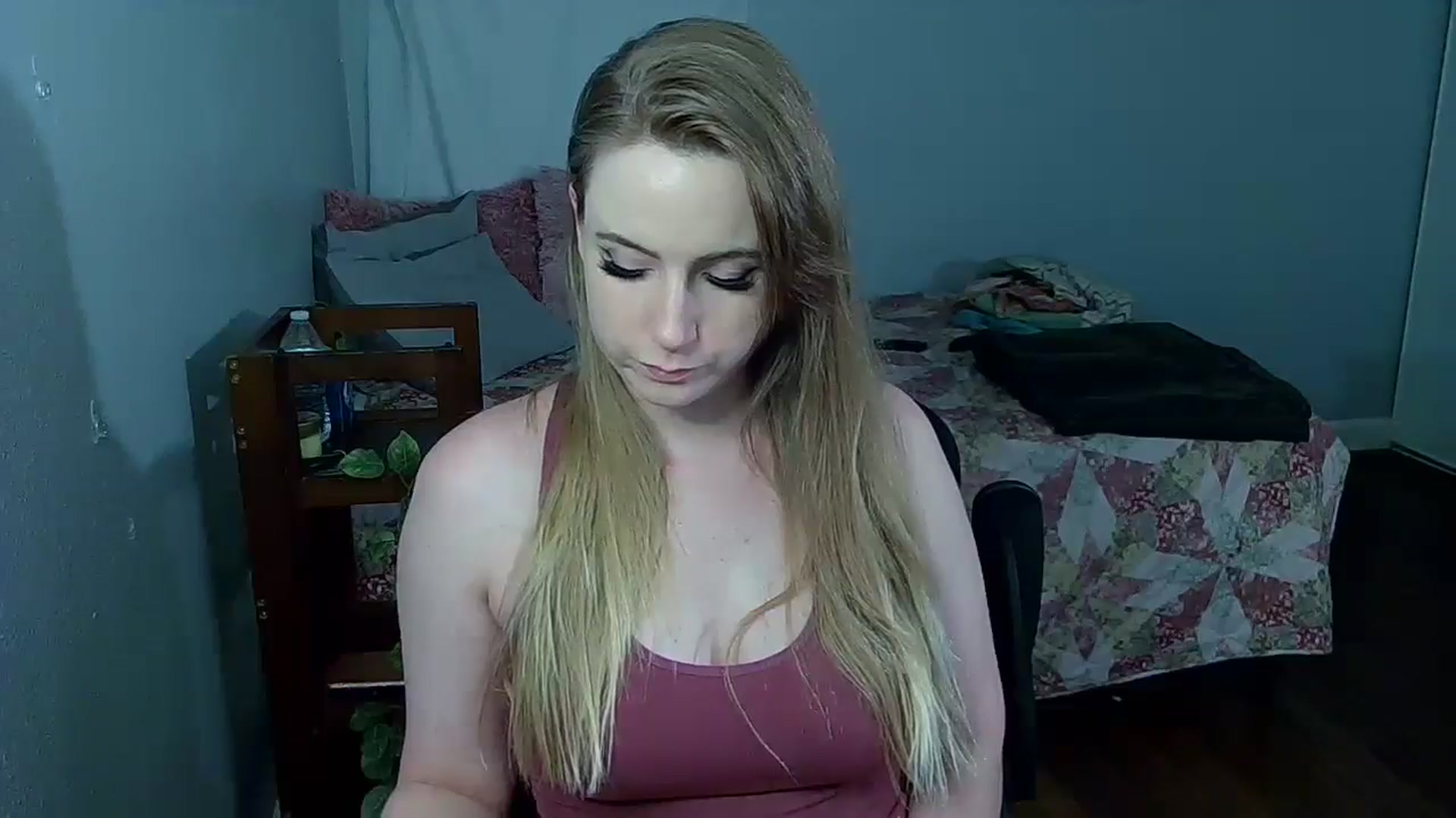 Gallery image thumbnail from Gardengirl69's myfreecams stream on, 07/08/2024, 22:14 image 18 of 20