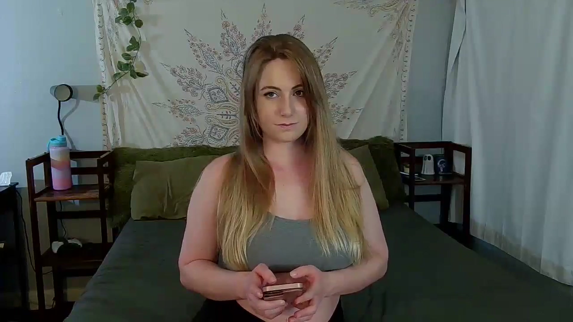Gallery image thumbnail from Gardengirl69's myfreecams stream on, 08/20/2024, 20:34 image 18 of 20