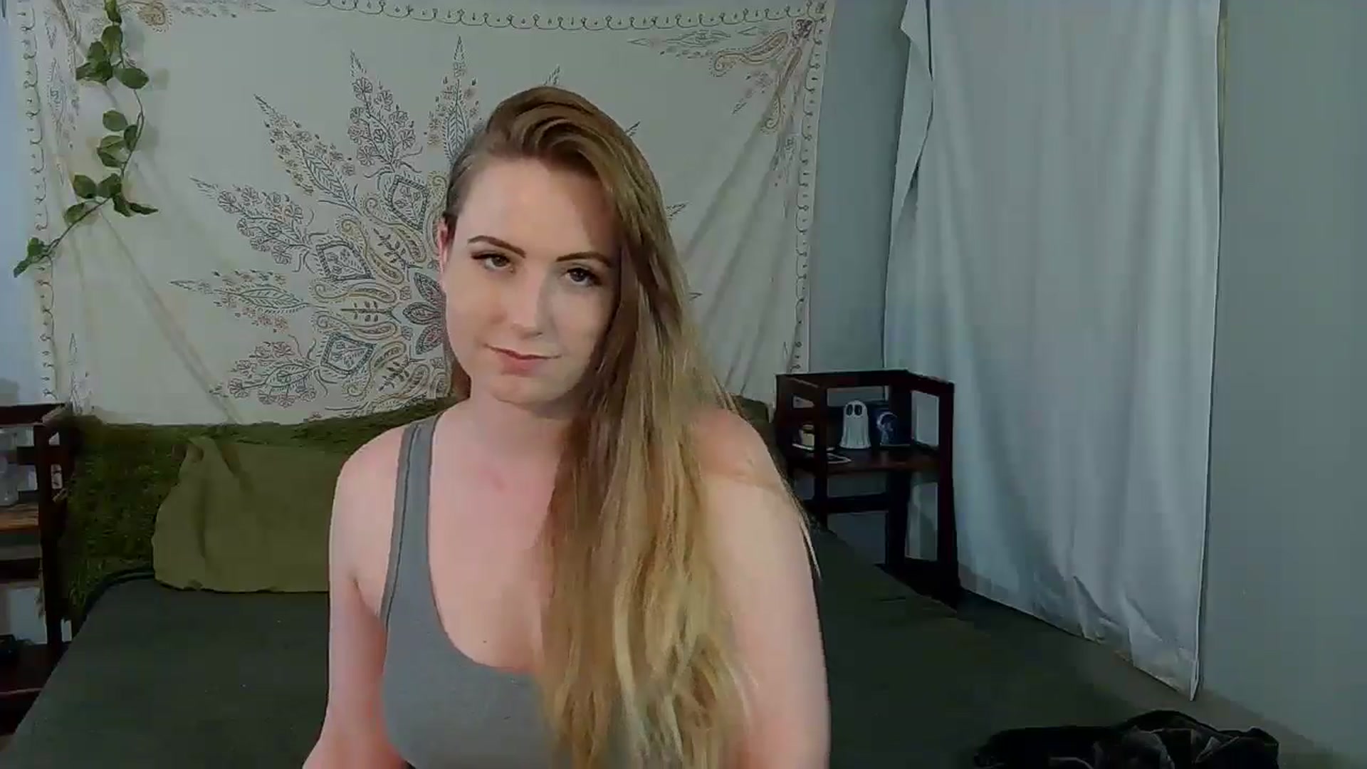Gallery image thumbnail from Gardengirl69's myfreecams stream on, 08/29/2024, 02:18 image 5 of 20