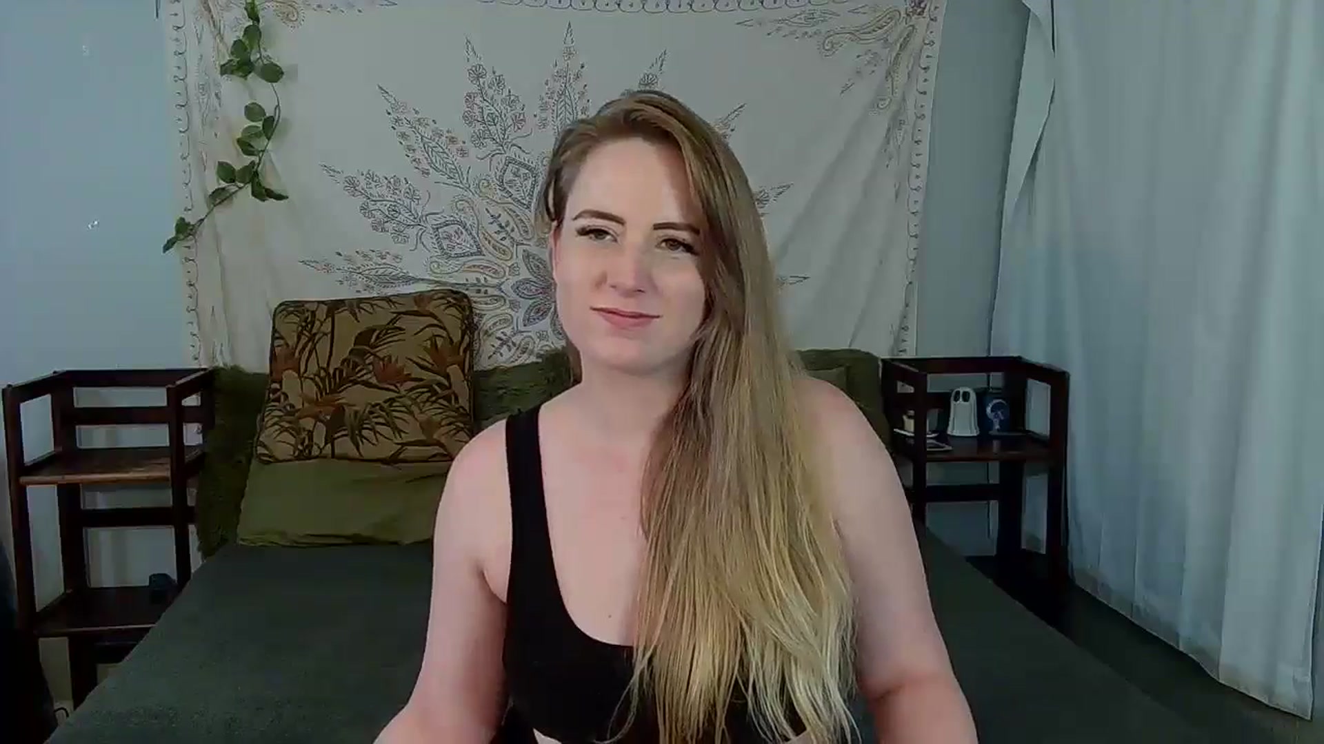 Gallery image thumbnail from Gardengirl69's myfreecams stream on, 08/30/2024, 02:20 image 16 of 20