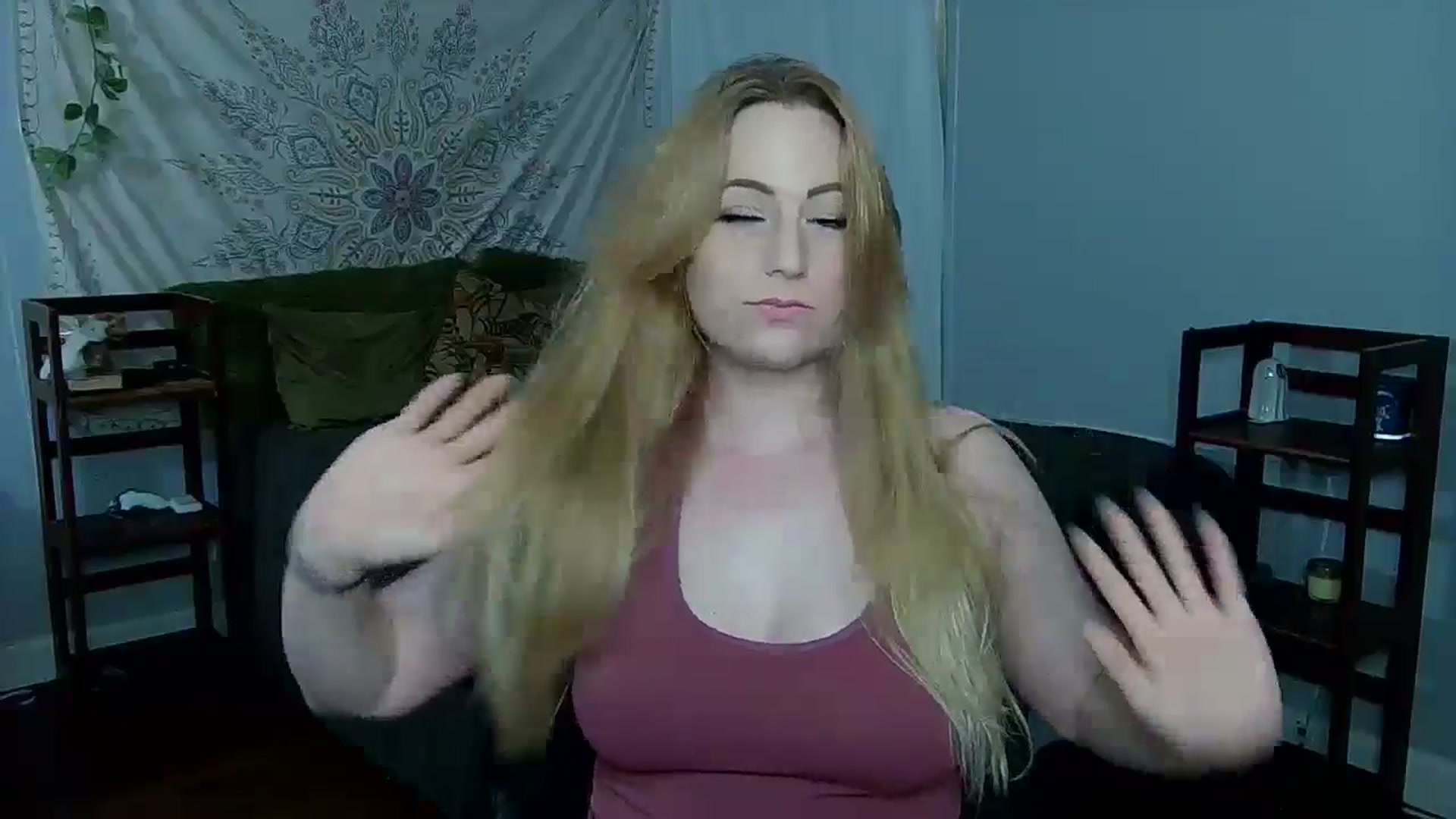 Gallery image thumbnail from Gardengirl69's myfreecams stream on, 10/29/2024, 19:15 image 11 of 20