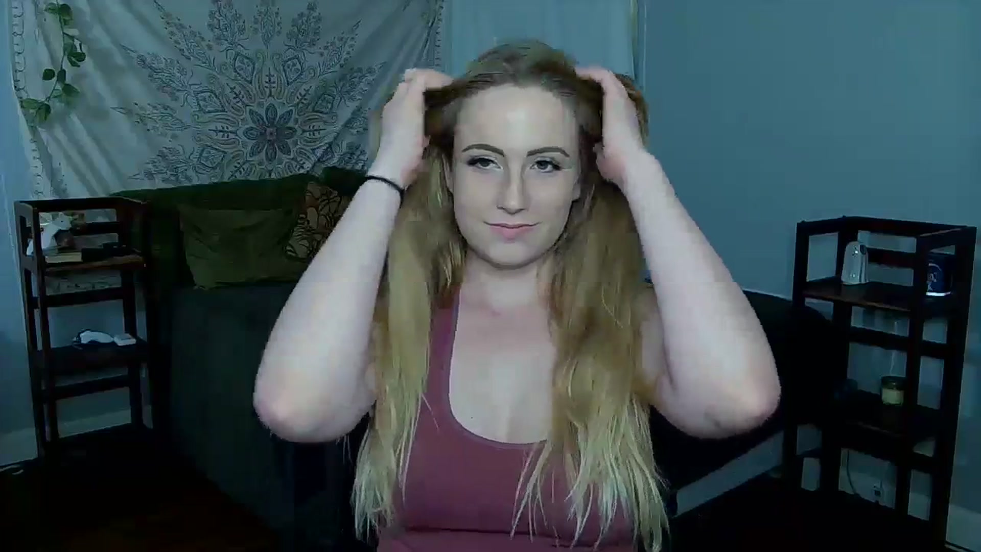 Gallery image thumbnail from Gardengirl69's myfreecams stream on, 10/29/2024, 19:15 image 2 of 20