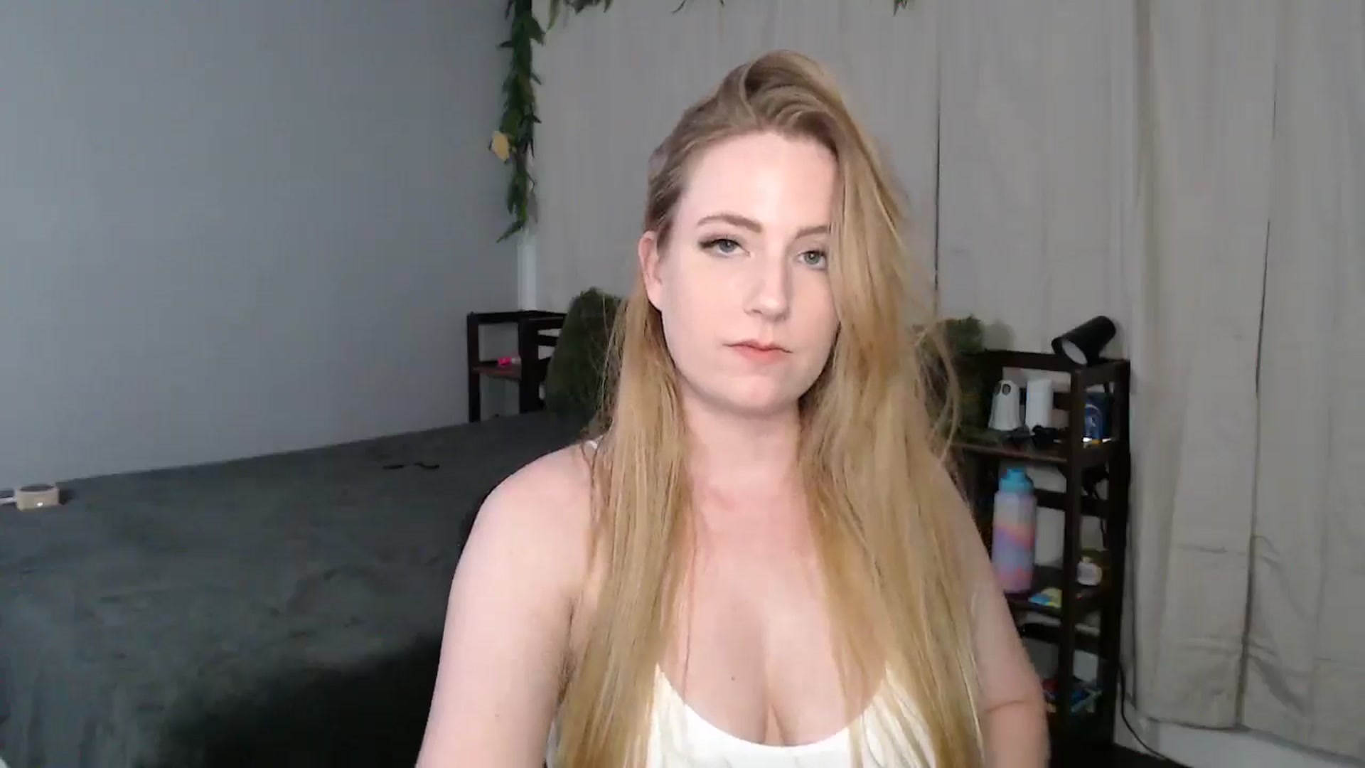 Gallery image thumbnail from Gardengirl69's myfreecams stream on, 03/13/2025, 02:57 image 19 of 20