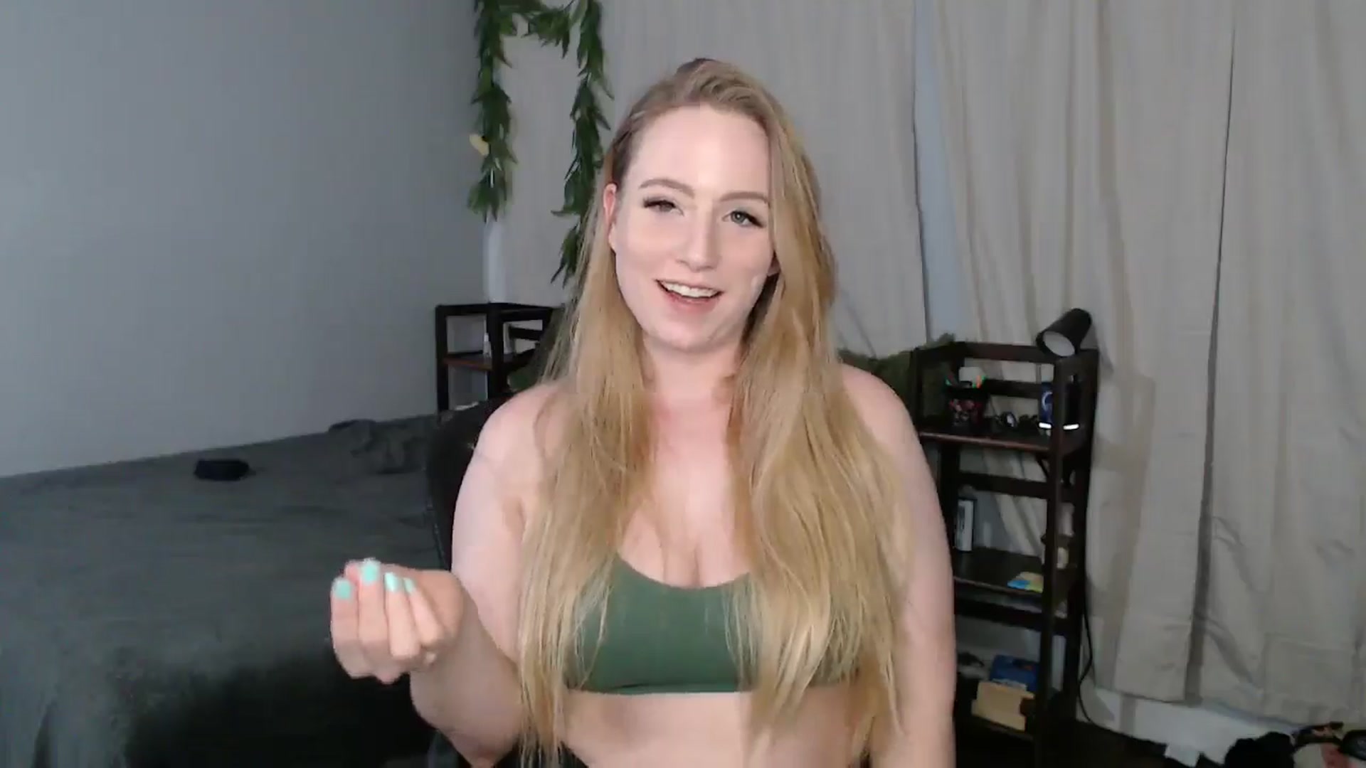 Gallery image thumbnail from Gardengirl69's myfreecams stream on, 03/15/2025, 21:35 image 6 of 20