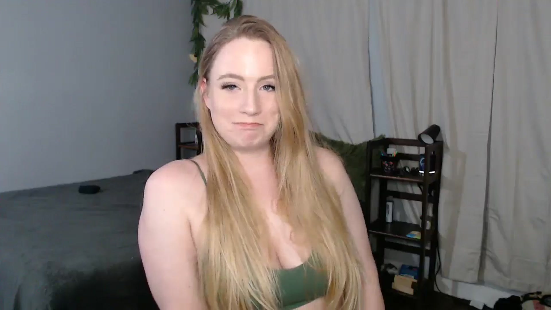 Gallery image thumbnail from Gardengirl69's myfreecams stream on, 03/15/2025, 21:35 image 5 of 20