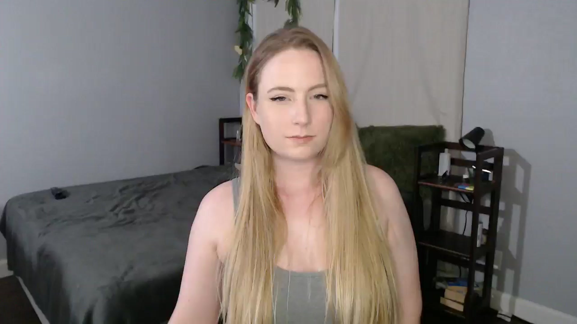Gallery image thumbnail from Gardengirl69's myfreecams stream on, 03/21/2025, 23:15 image 5 of 20