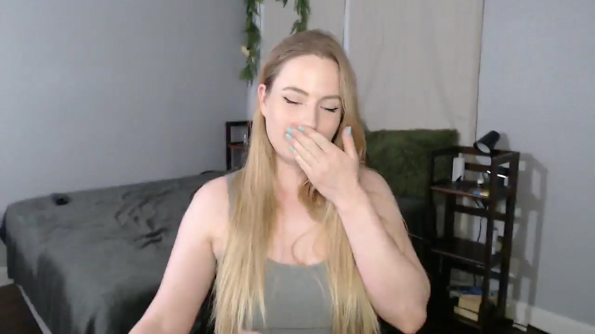 Gallery image thumbnail from Gardengirl69's myfreecams stream on, 03/21/2025, 23:15 image 17 of 20