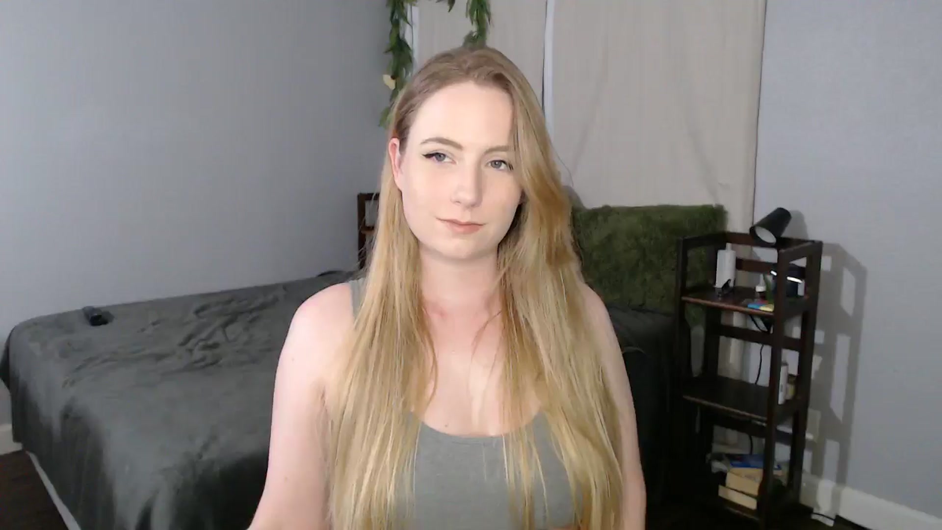 Gallery image thumbnail from Gardengirl69's myfreecams stream on, 03/21/2025, 23:15 image 7 of 20